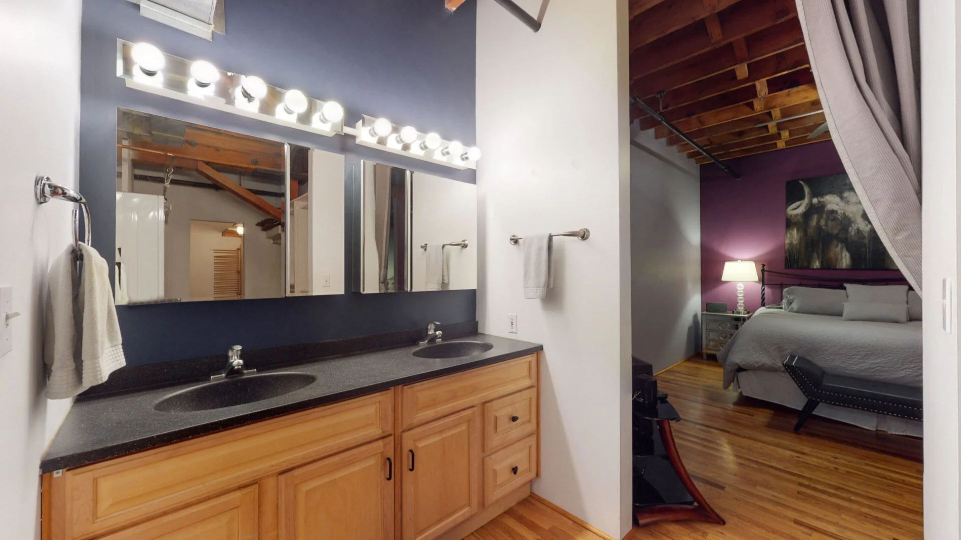 23 - Bathroom 2.jpg