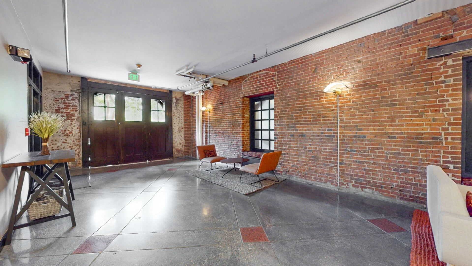 26 - Lobby.jpg