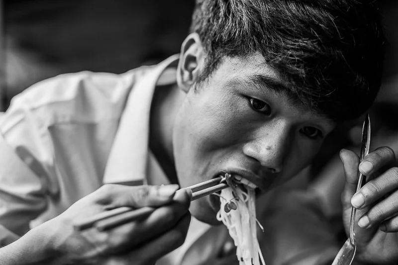 Eating Noodles-6853.jpg