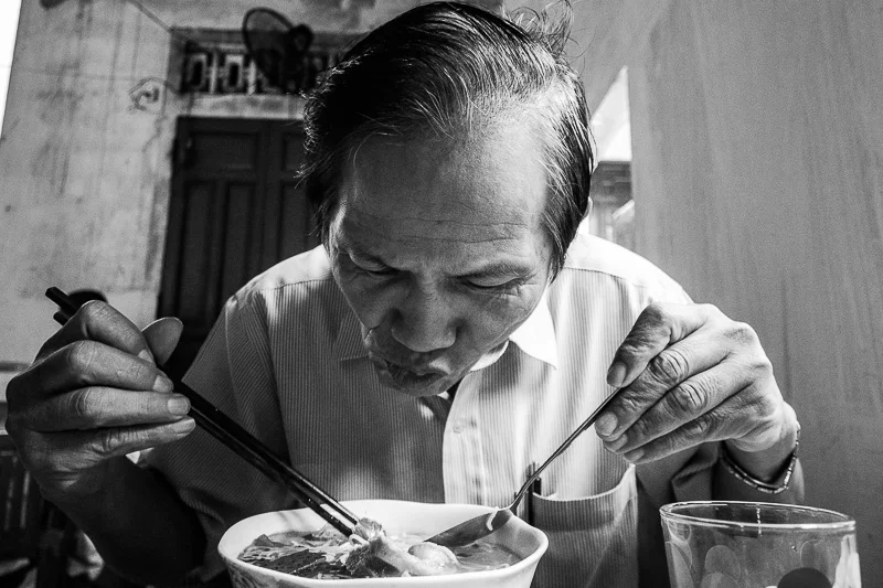 Eating Noodles-7039.jpg