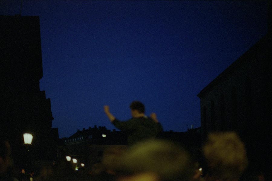 a_olesen_looking_past_37.jpg