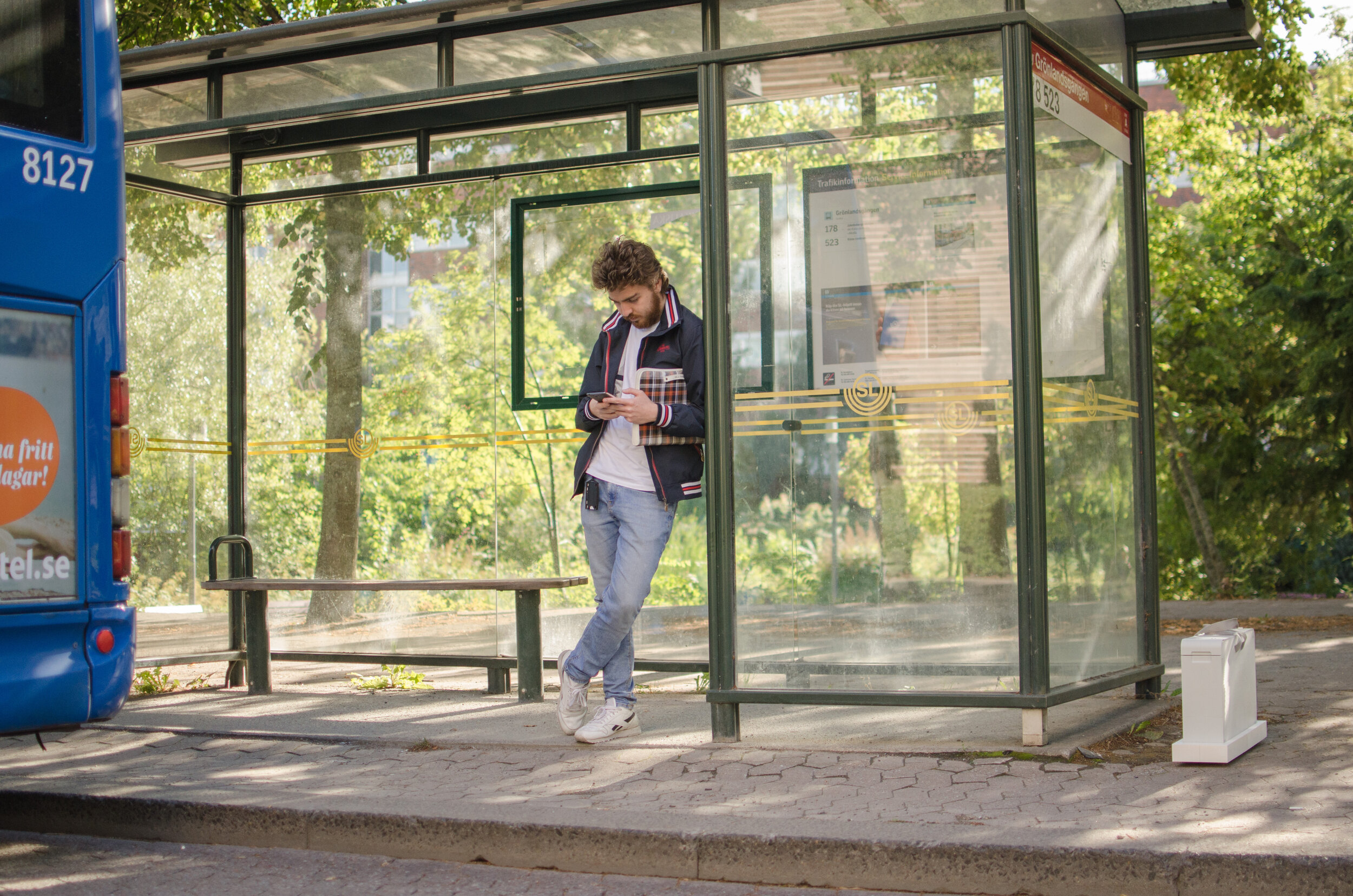 busStop_standing.jpg