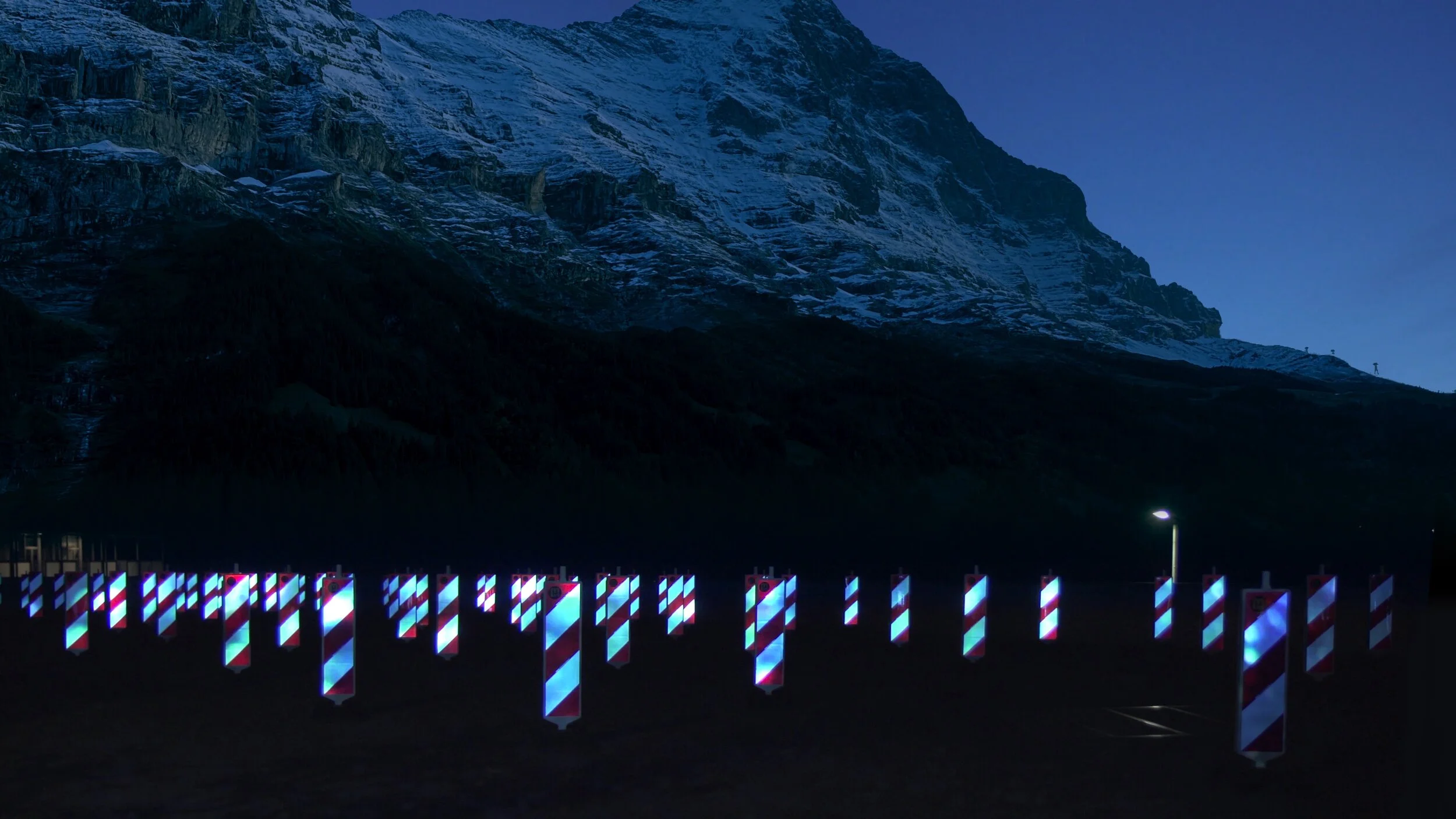Electric_Field_02_01.jpg