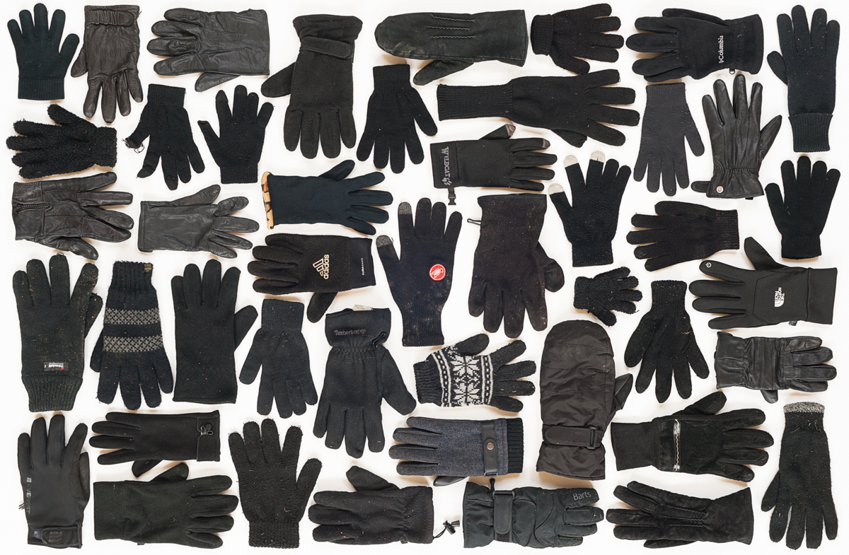 lost and found black gloves (1 van 1).jpg