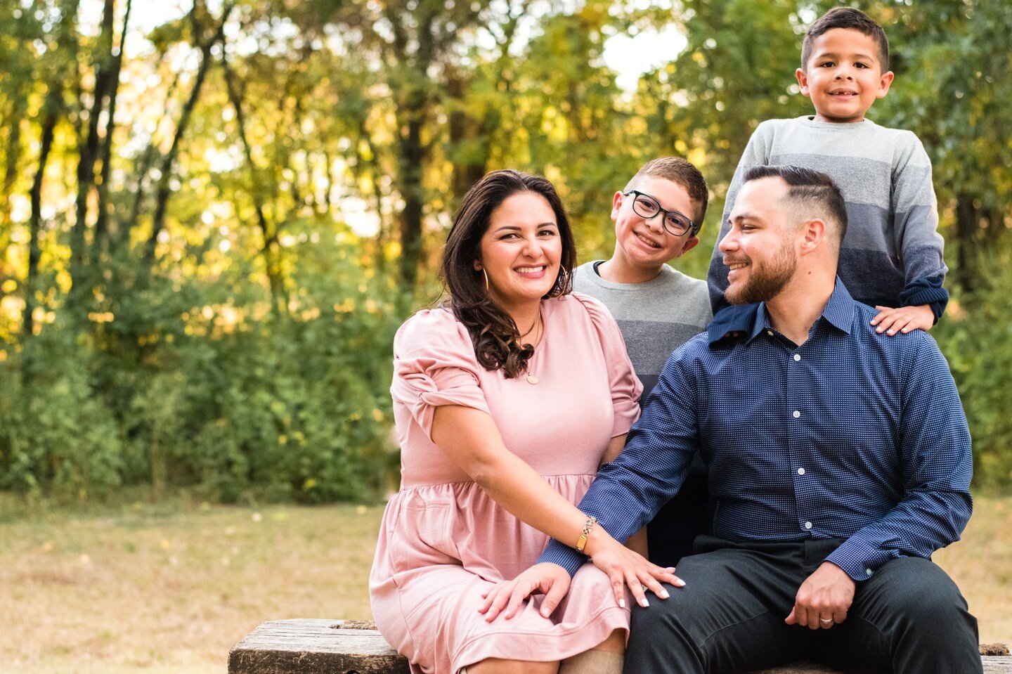 Family sessions are my fav time of year! Book yours now.