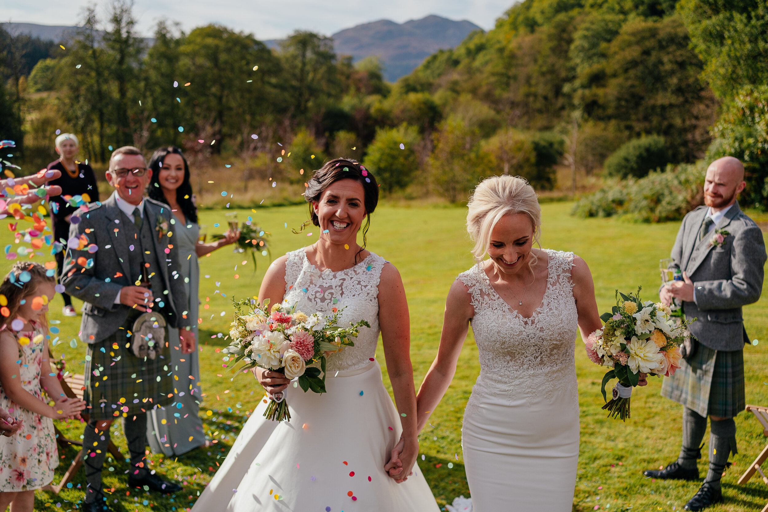 wild flower micro wedding scotland (29).jpg