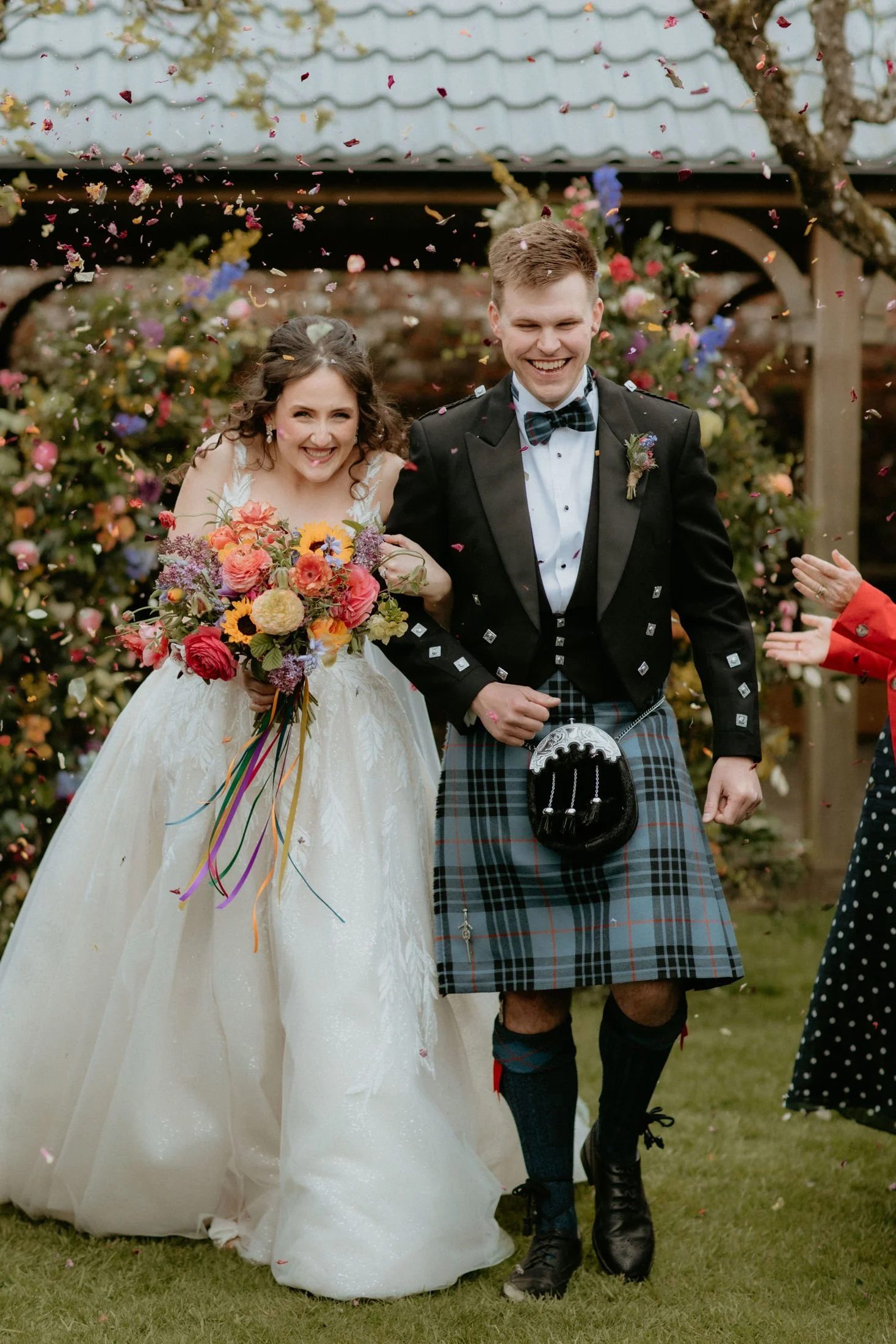 Colourful spring wedding flowers the byre inchyra (14).jpg