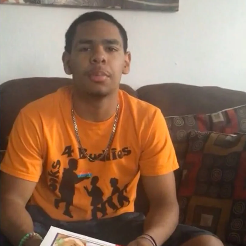 Books 4 Buddies Ambassador reads Families are Different