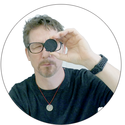 Thomas-with-herb-spyglass-circle.png