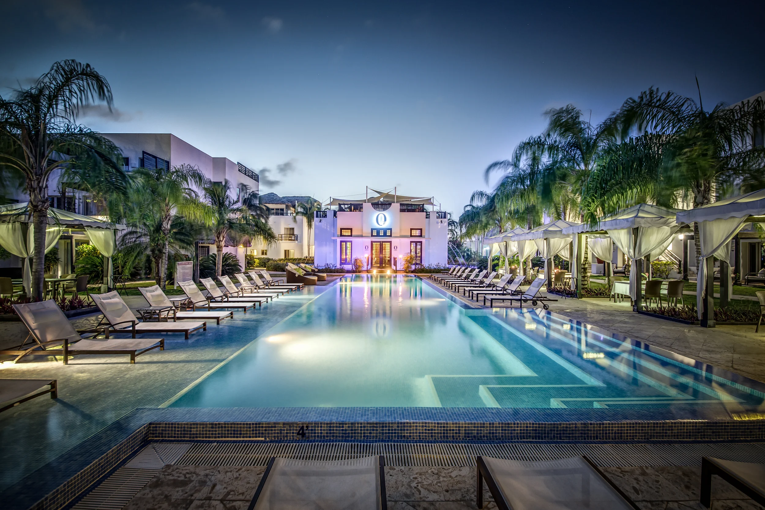 'O' Restaurant at las terrazas