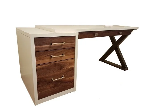 desk11.jpg