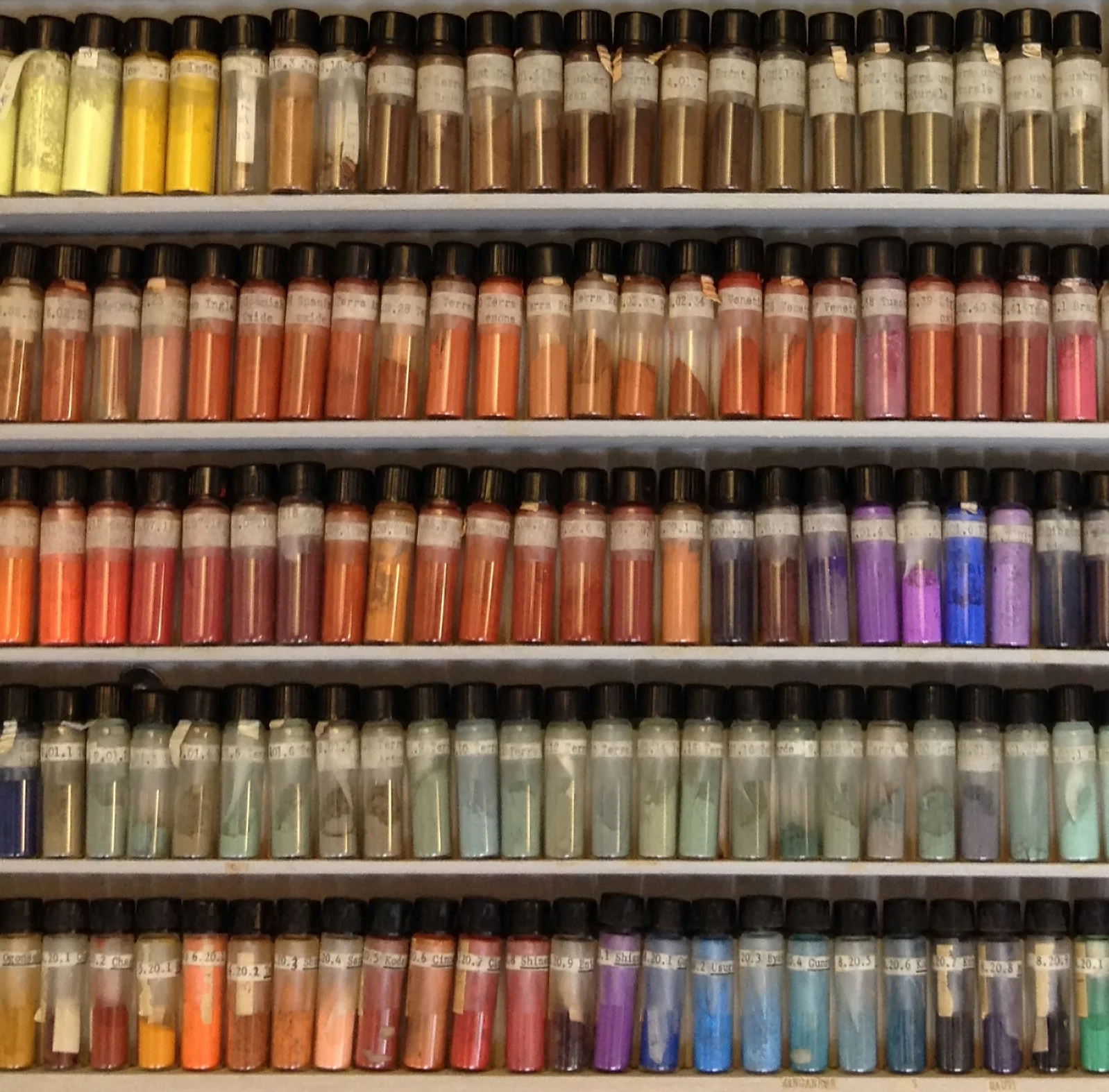 Part of the core collection of pigments assembled by Edward Waldo Forbes, samples of which are now part of the AA&R reference collection. Access generously provided by the Intermuseum Conservation Laboratory, Cleveland, Ohio (USA).