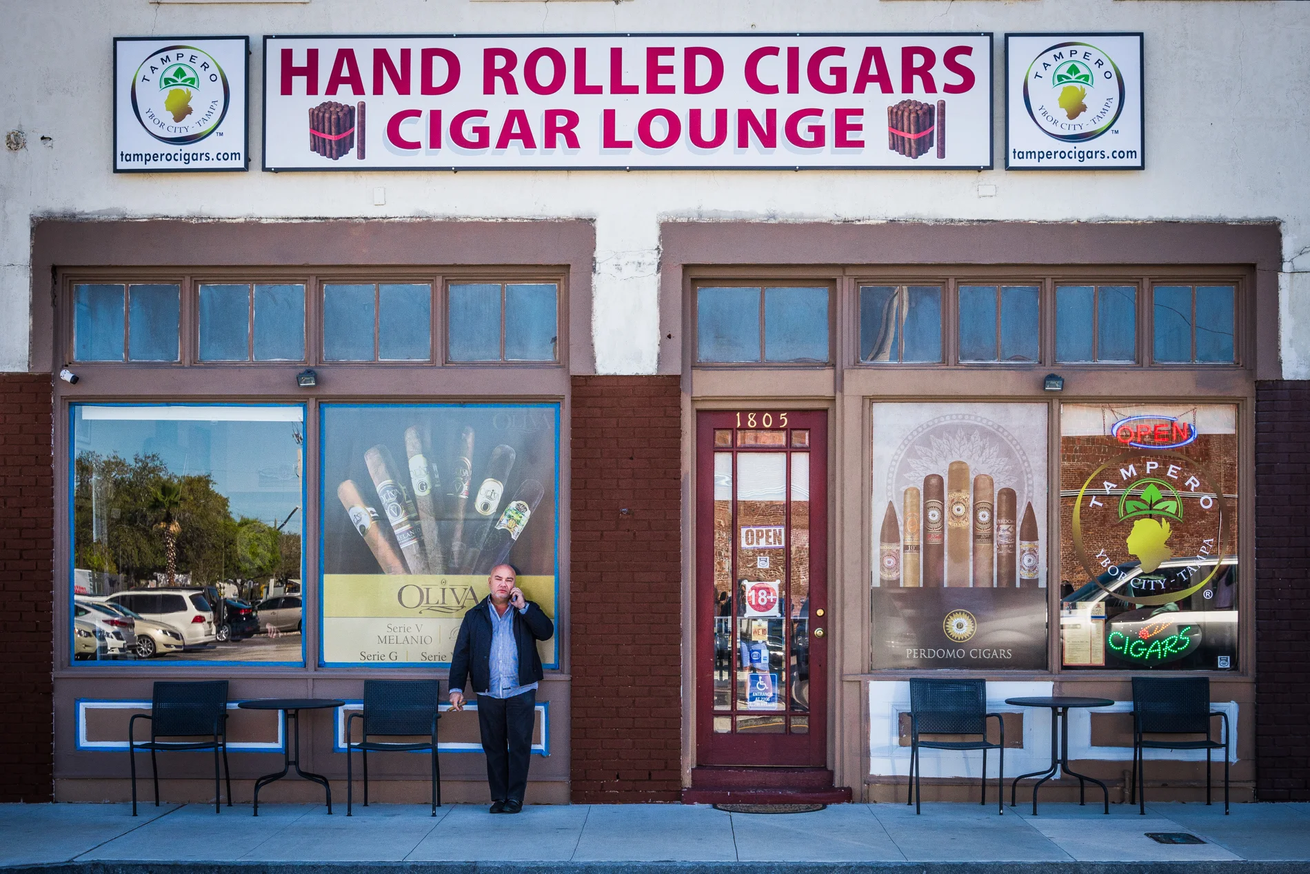 Hand Rolled Cigars. Ybor City 2017