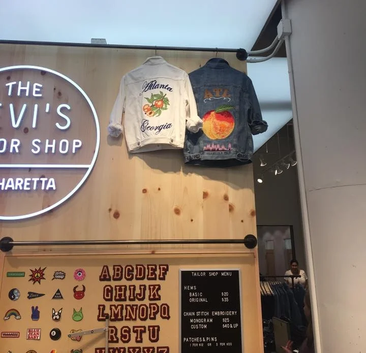 I NEEEEEEEEED that jacket! 