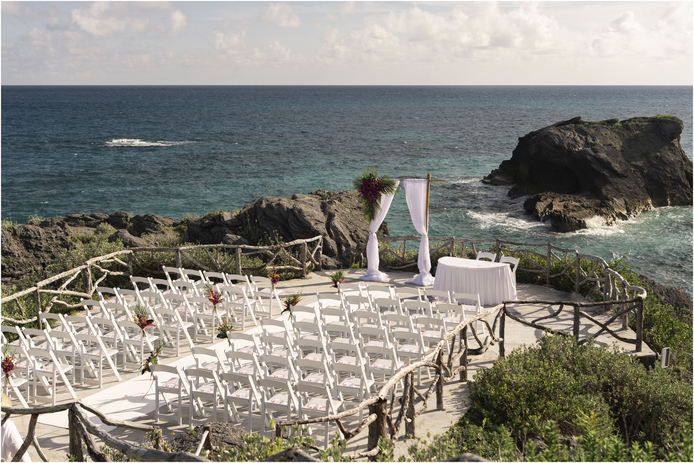 ©FianderFoto_Bermuda_Wedding Photographer_Hamilton_Princess_Brielle_Brandon_019.jpg