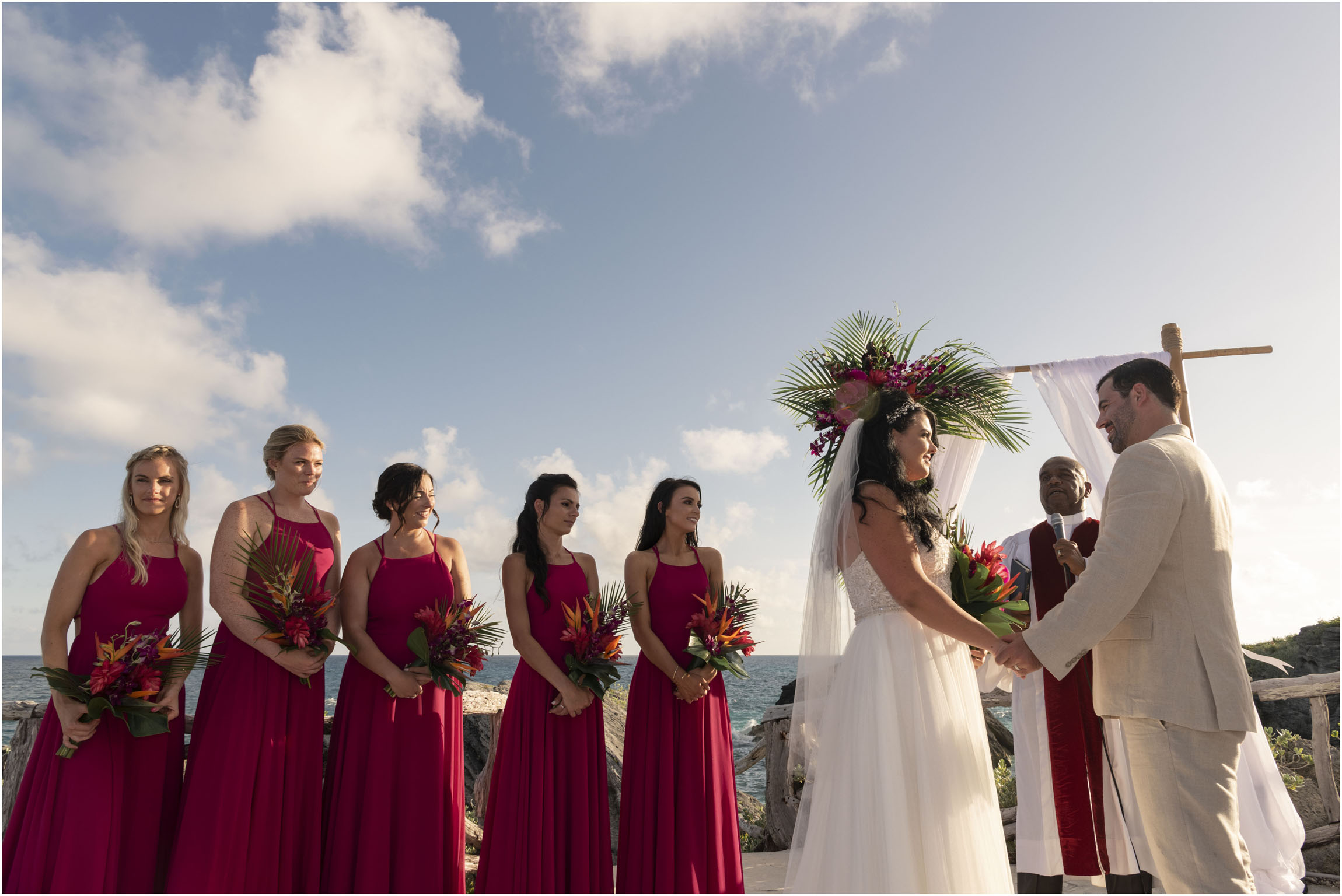 ©FianderFoto_Bermuda_Wedding Photographer_Hamilton_Princess_Brielle_Brandon_031.jpg