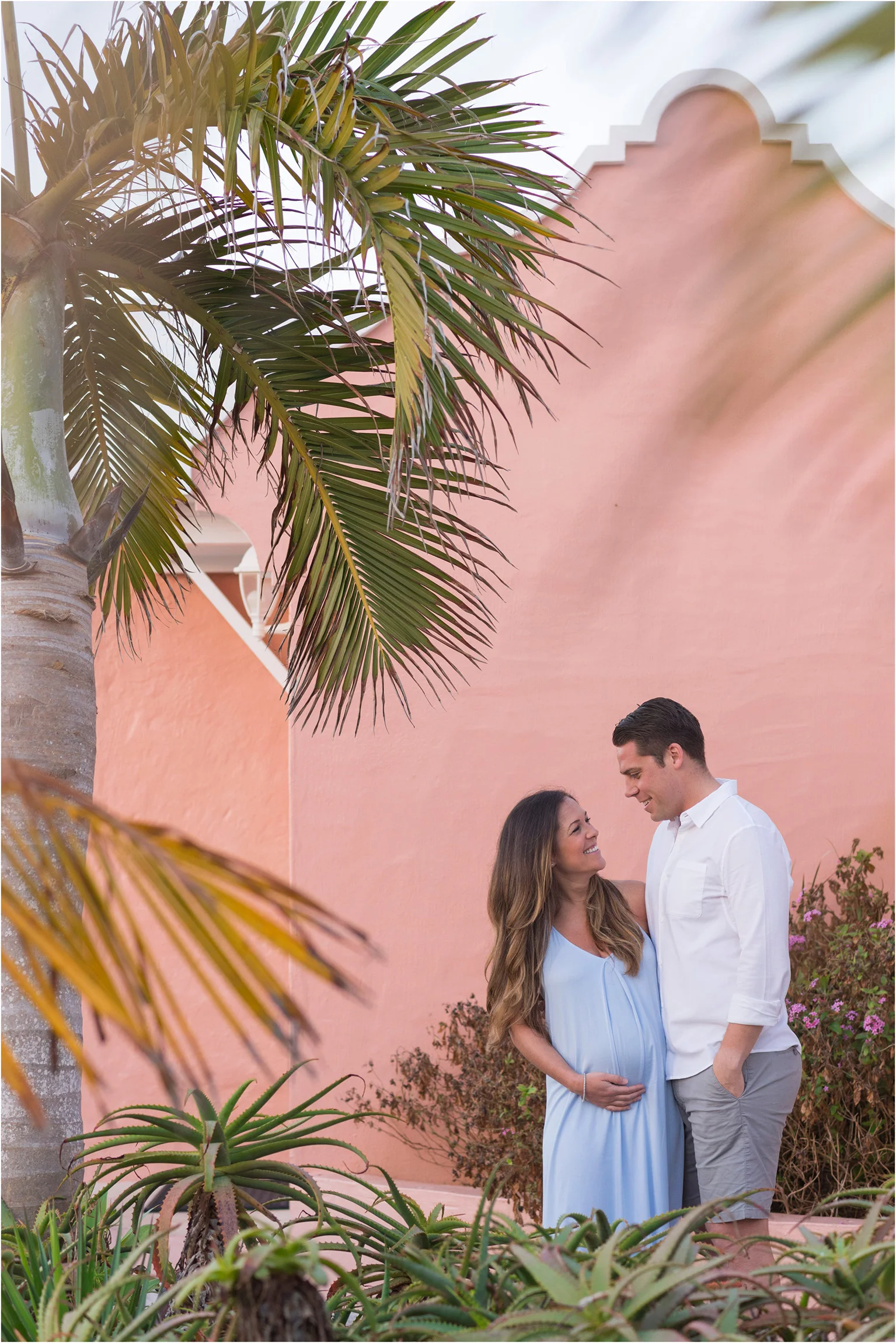 ©FianderFoto_Bermuda_Maternity_Photographer_The Reefs_Jaime__Eric_005.jpg
