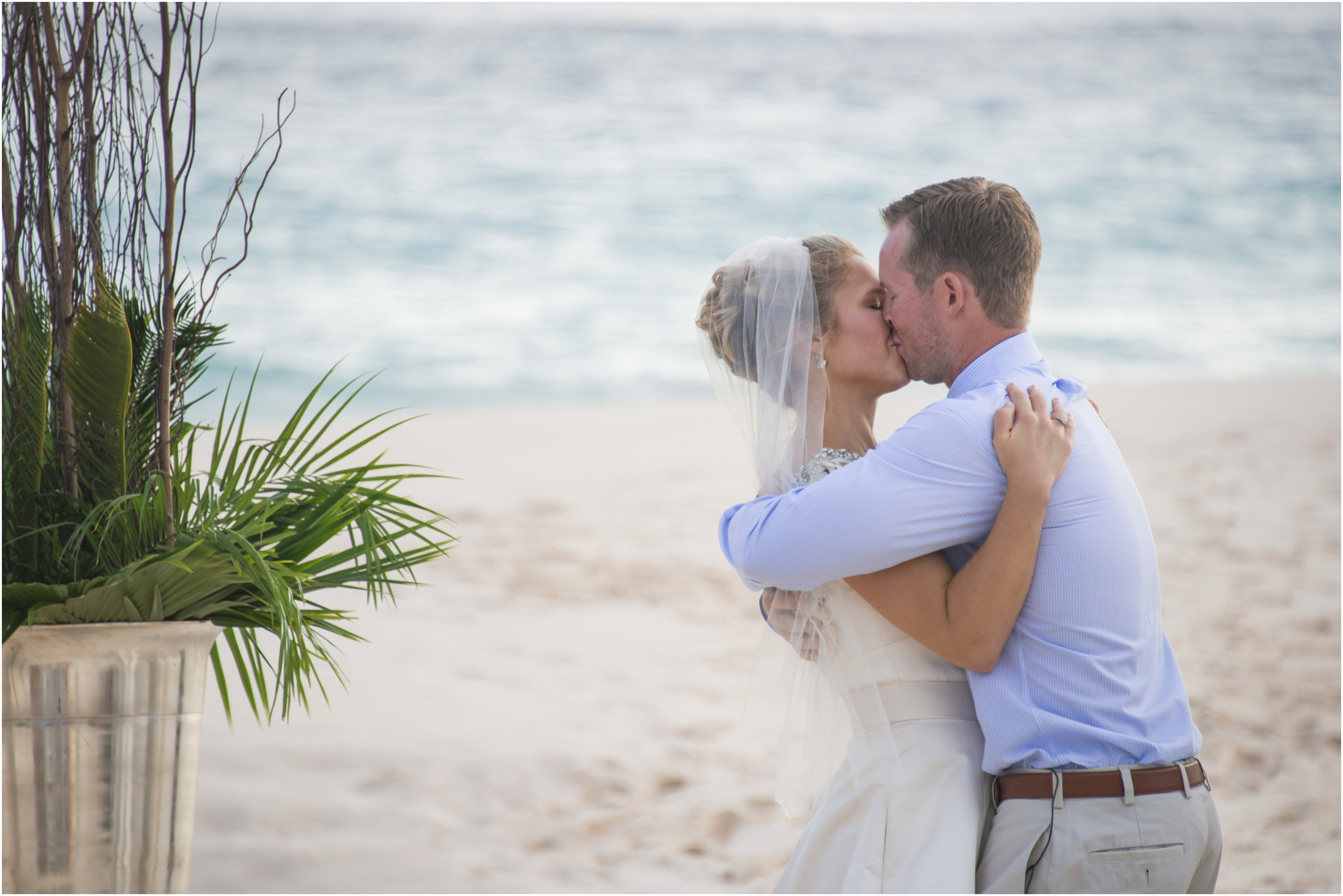 ©Fiander Foto_Bermuda Wedding Photographer_Tuckers Point_Mid Ocean_Amy_Tim_036.jpg