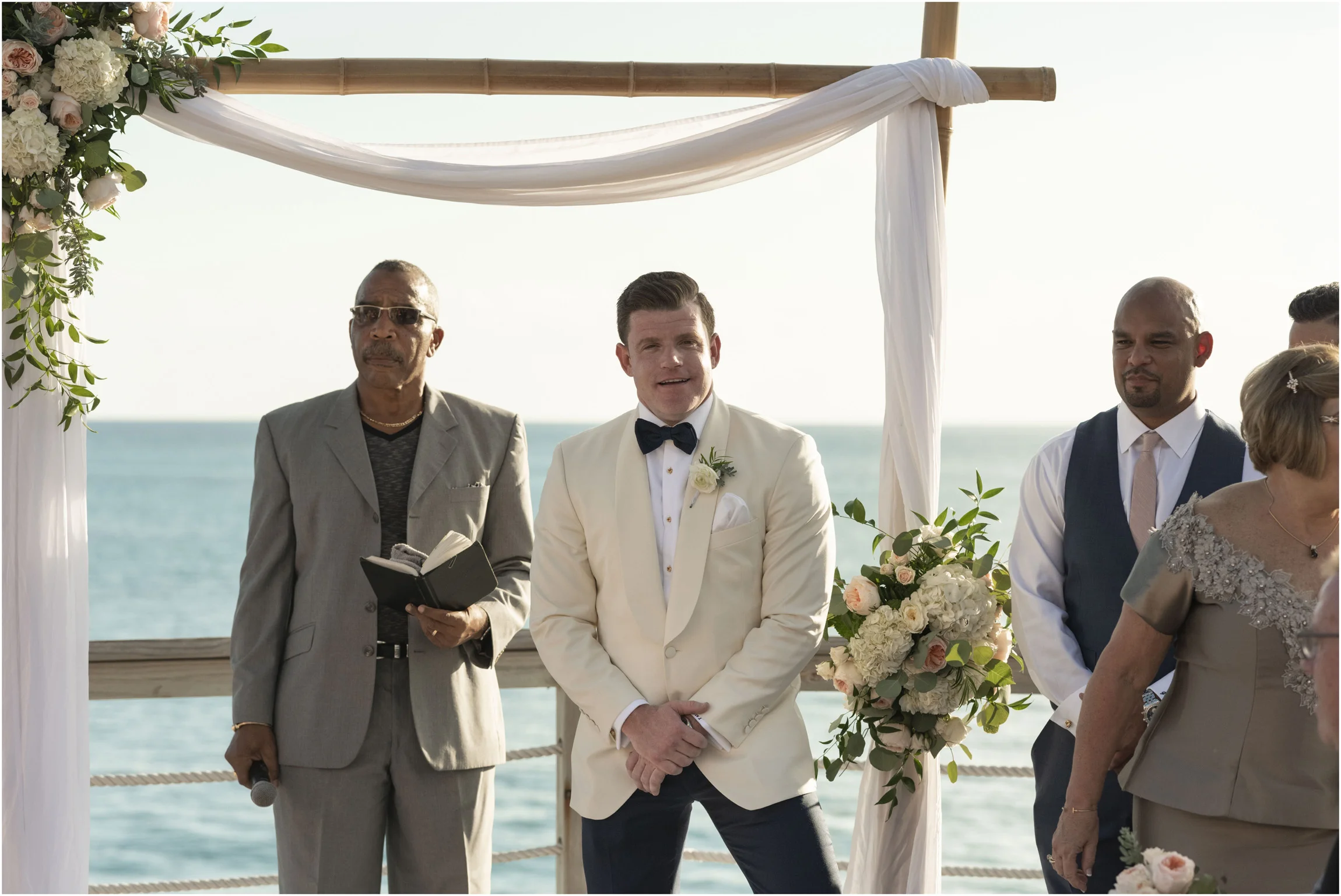 ©Fiander Foto_Bermuda Wedding Photographer_The Reefs_Taylor_Tedd_082.jpg