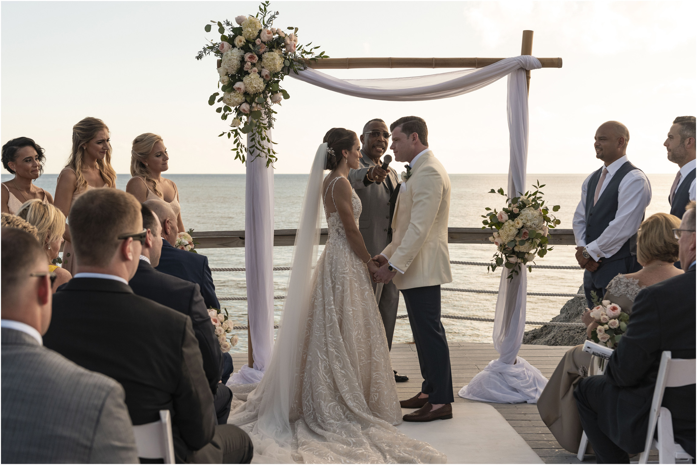 ©Fiander Foto_Bermuda Wedding Photographer_The Reefs_Taylor_Tedd_102.jpg