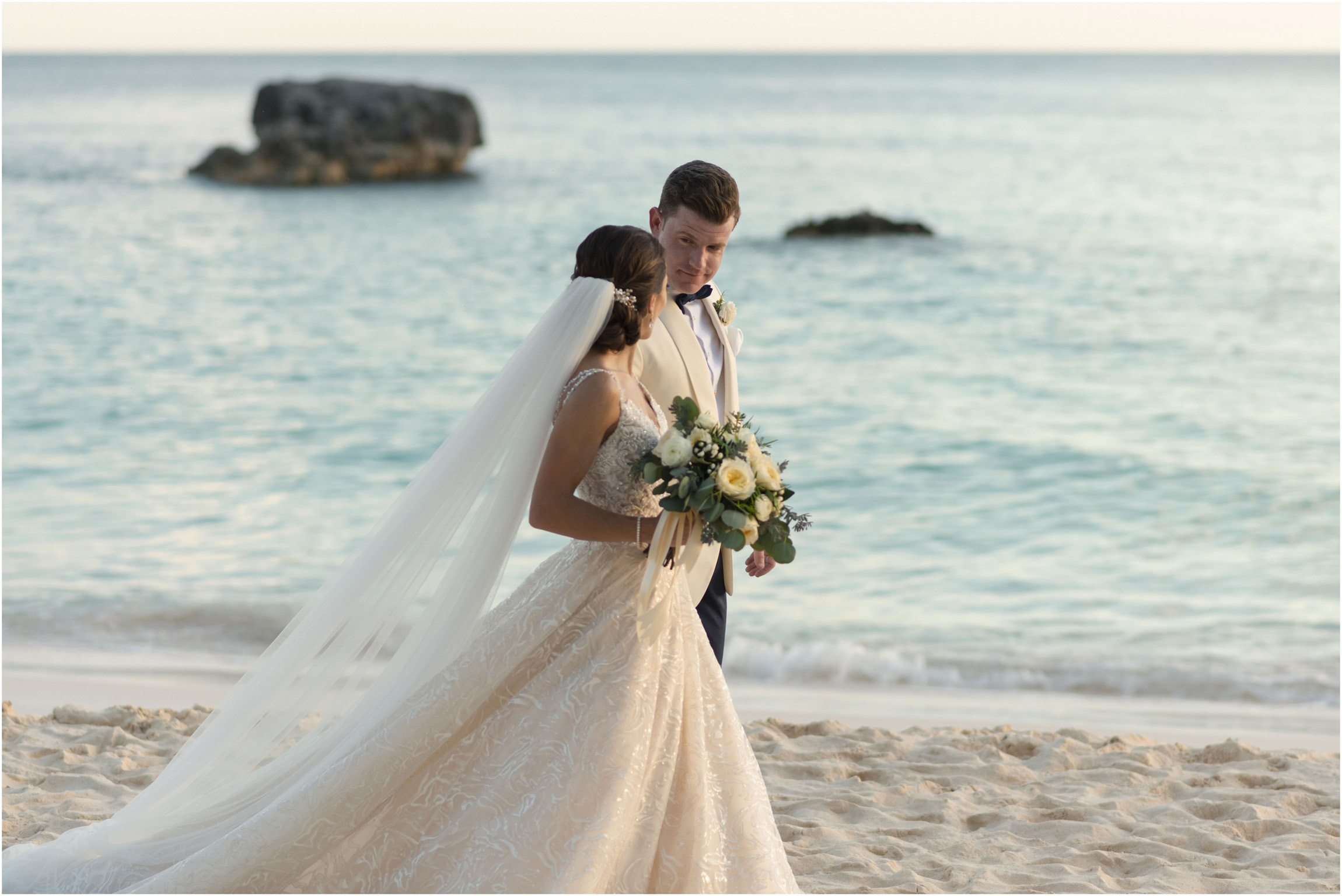 ©Fiander Foto_Bermuda Wedding Photographer_The Reefs_Taylor_Tedd_132.jpg