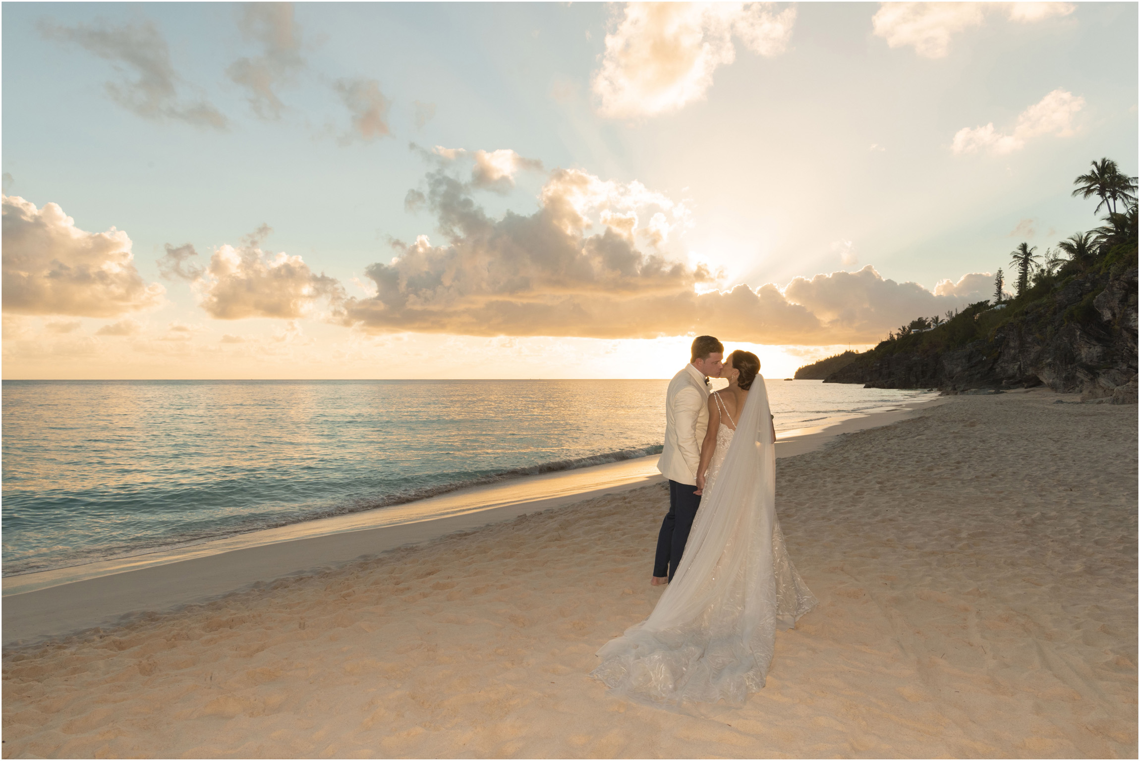 ©Fiander Foto_Bermuda Wedding Photographer_The Reefs_Taylor_Tedd_131.jpg