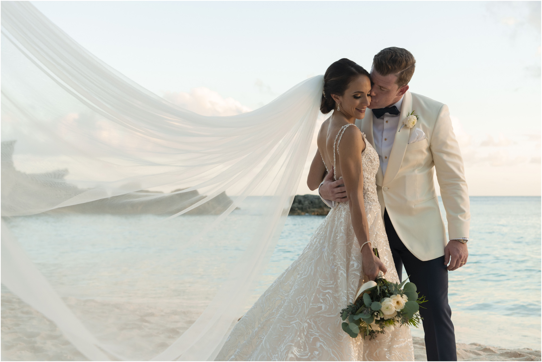 ©Fiander Foto_Bermuda Wedding Photographer_The Reefs_Taylor_Tedd_138.jpg