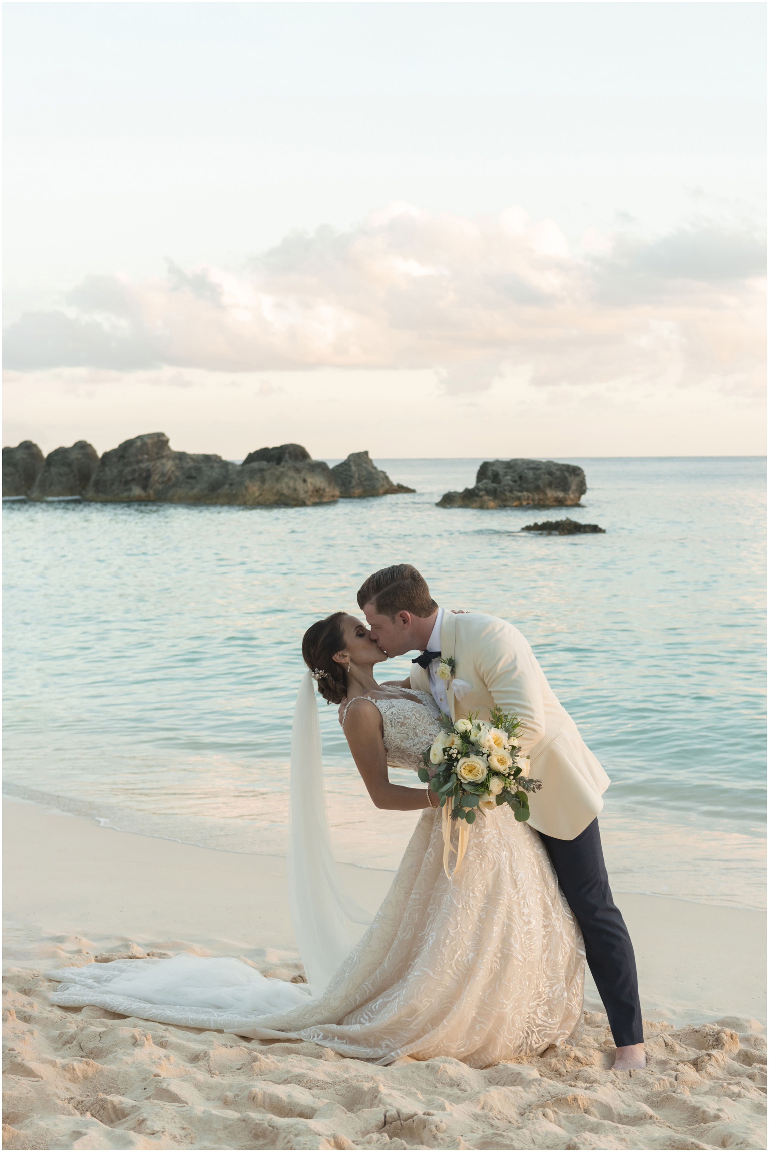 ©Fiander Foto_Bermuda Wedding Photographer_The Reefs_Taylor_Tedd_141.jpg