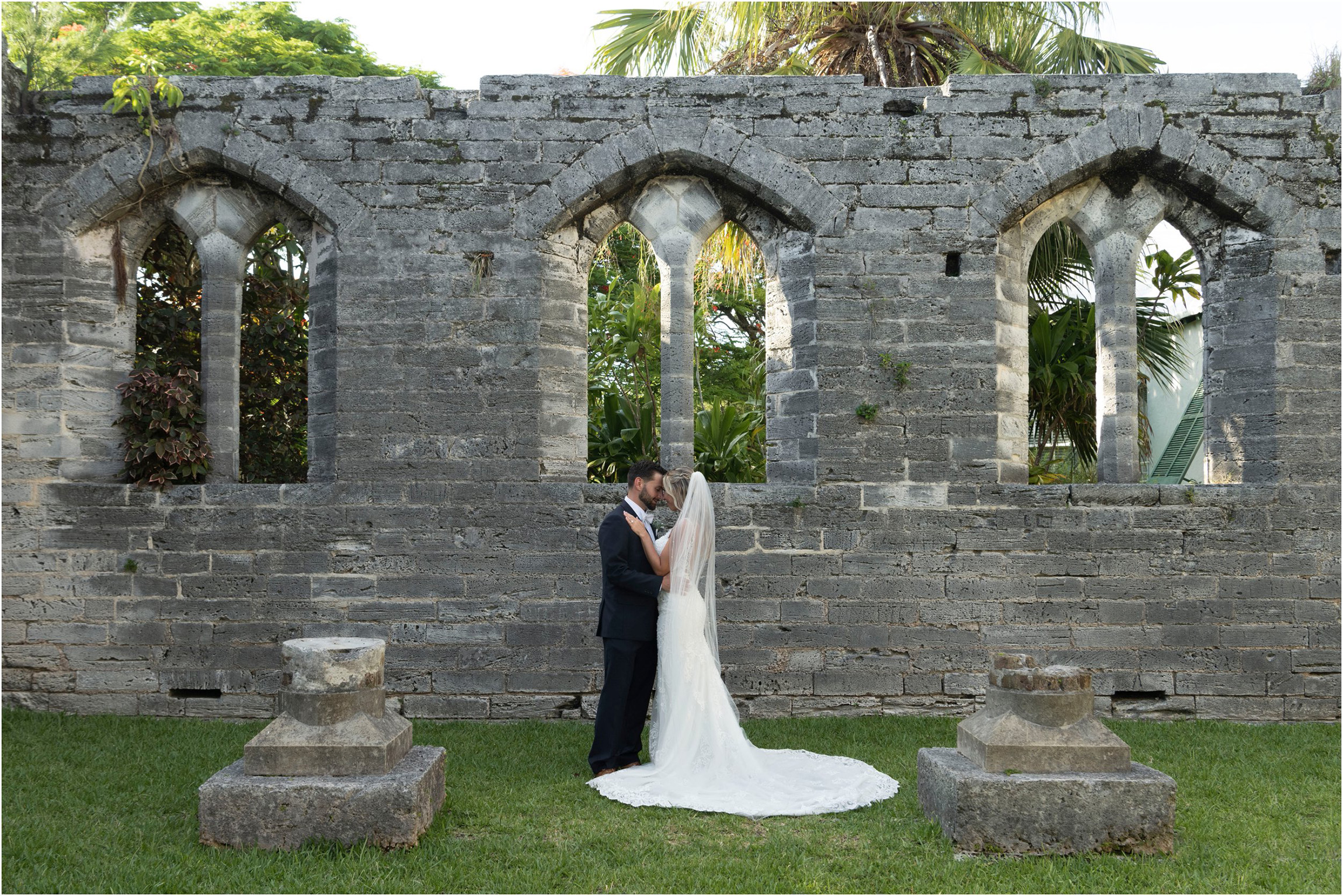 ©FianderFoto_Destination_Wedding_Photographer_Bermuda_Wedding_Photographer_Jaclyn_Anthony__Grotto Bay_095.jpg