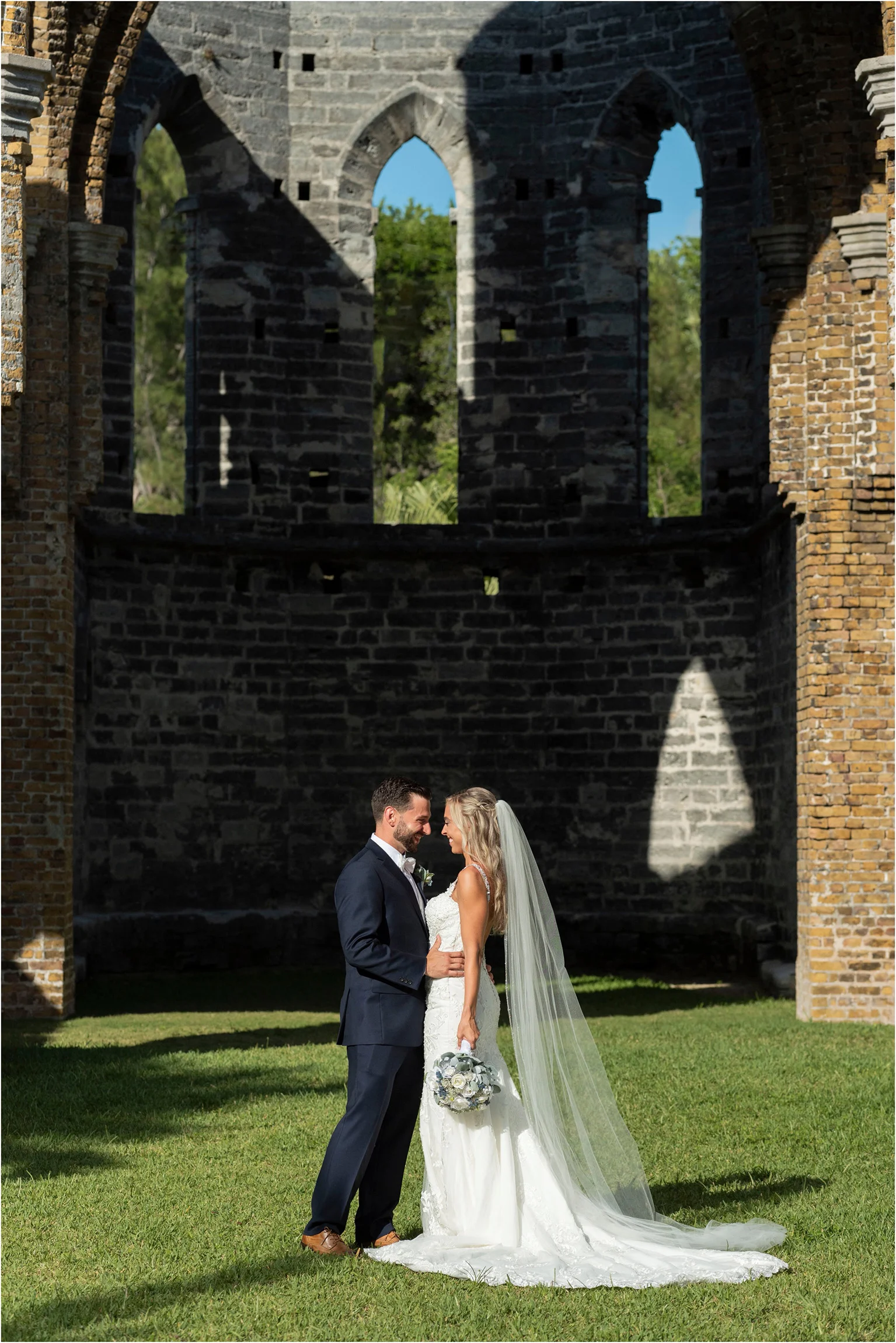 ©FianderFoto_Destination_Wedding_Photographer_Bermuda_Wedding_Photographer_Jaclyn_Anthony__Grotto Bay_097.jpg