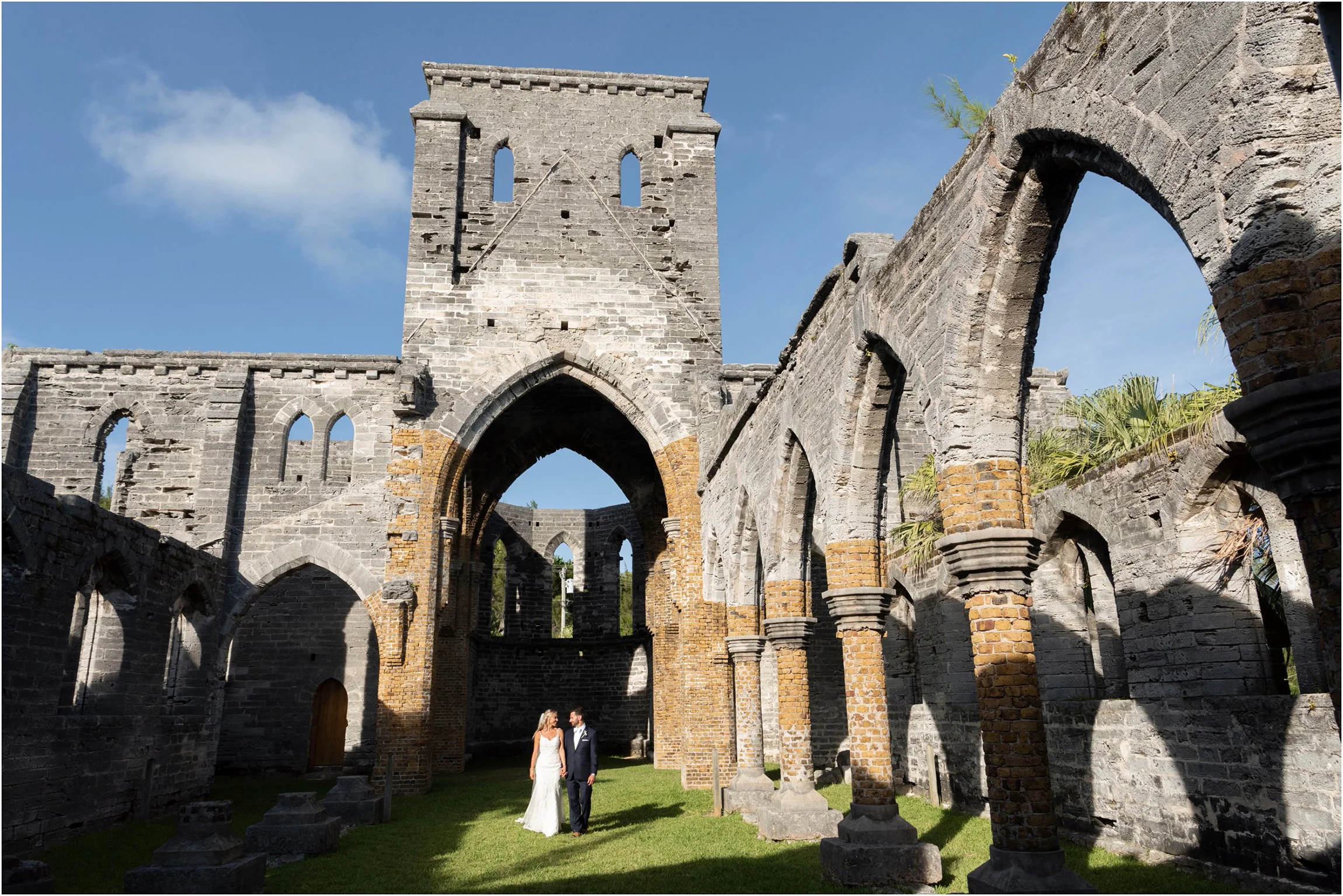 ©FianderFoto_Destination_Wedding_Photographer_Bermuda_Wedding_Photographer_Jaclyn_Anthony__Grotto Bay_100.jpg