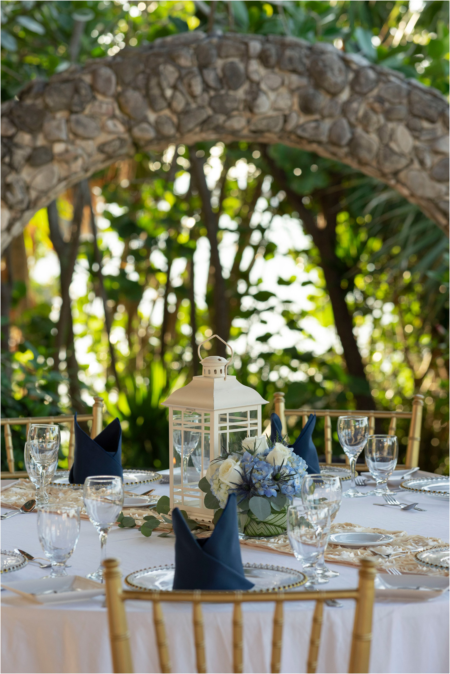 ©FianderFoto_Destination_Wedding_Photographer_Bermuda_Wedding_Photographer_Jaclyn_Anthony__Grotto Bay_113.jpg