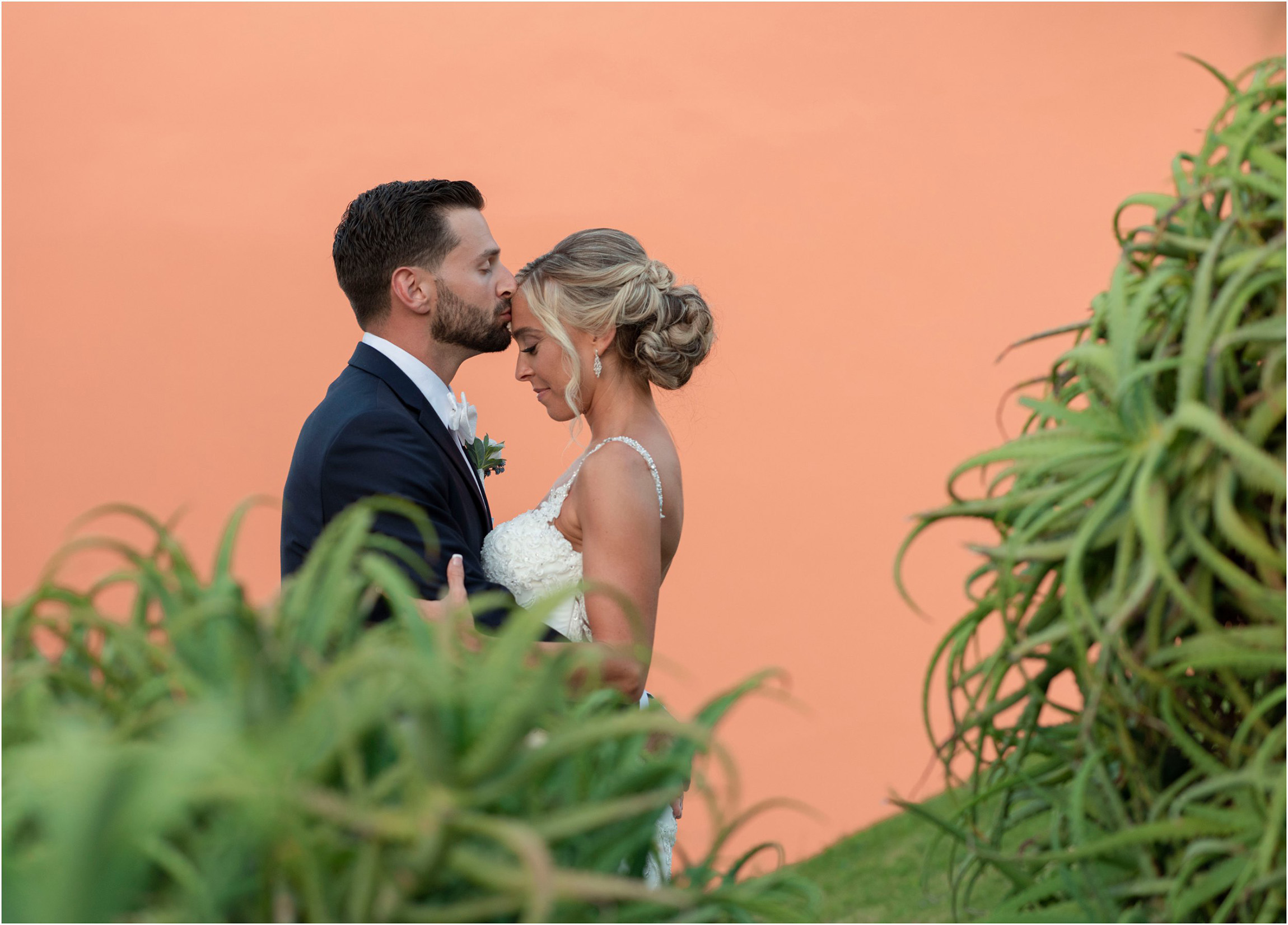 ©FianderFoto_Destination_Wedding_Photographer_Bermuda_Wedding_Photographer_Jaclyn_Anthony__Grotto Bay_115.jpg