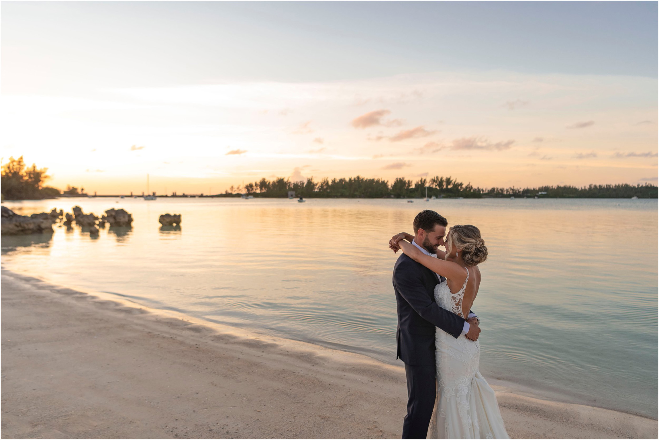 ©FianderFoto_Destination_Wedding_Photographer_Bermuda_Wedding_Photographer_Jaclyn_Anthony__Grotto Bay_118.jpg