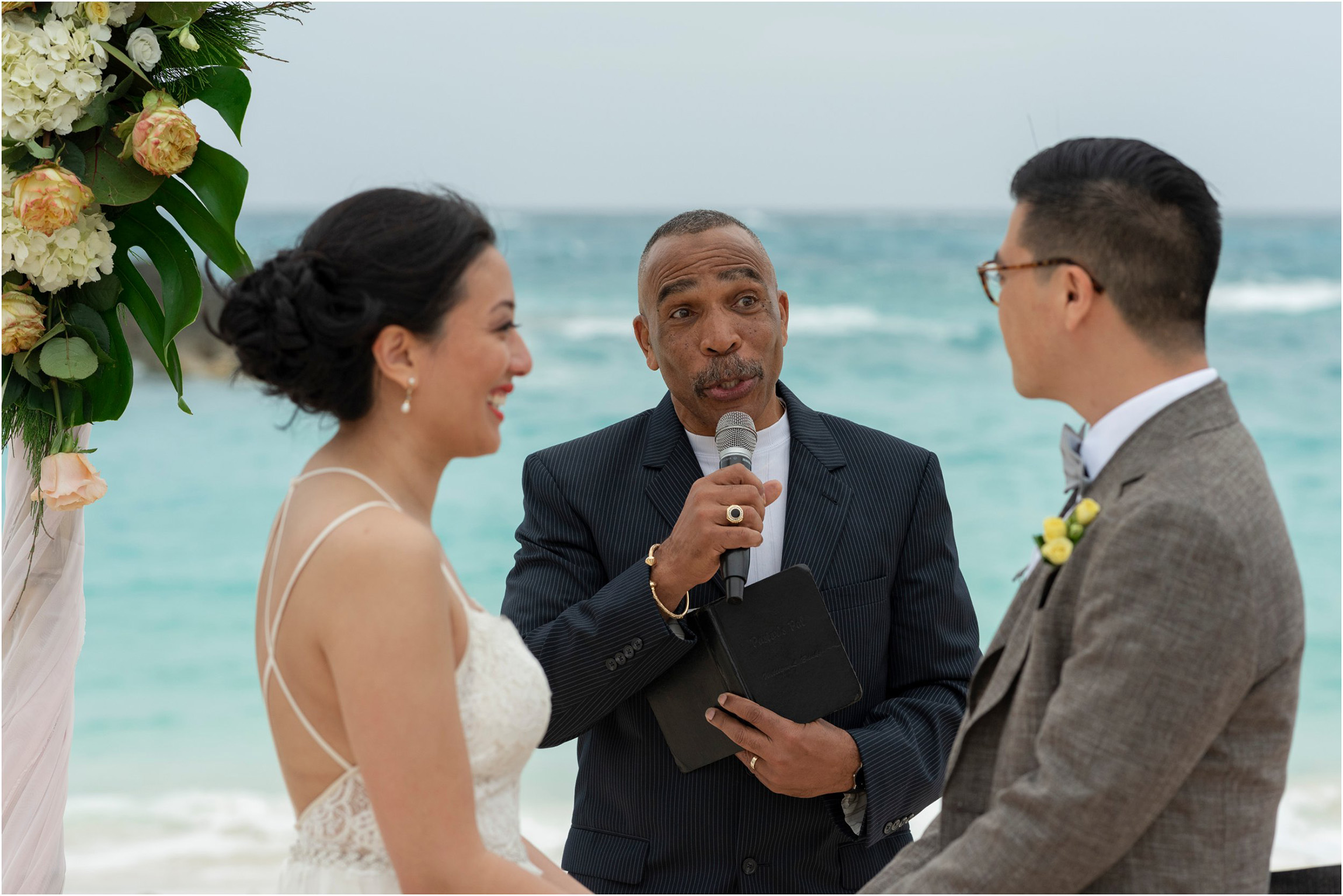 ©FianderFoto_Bermuda Wedding Photographer_Fairmont Southampton_Amy_Wilson_072.jpg