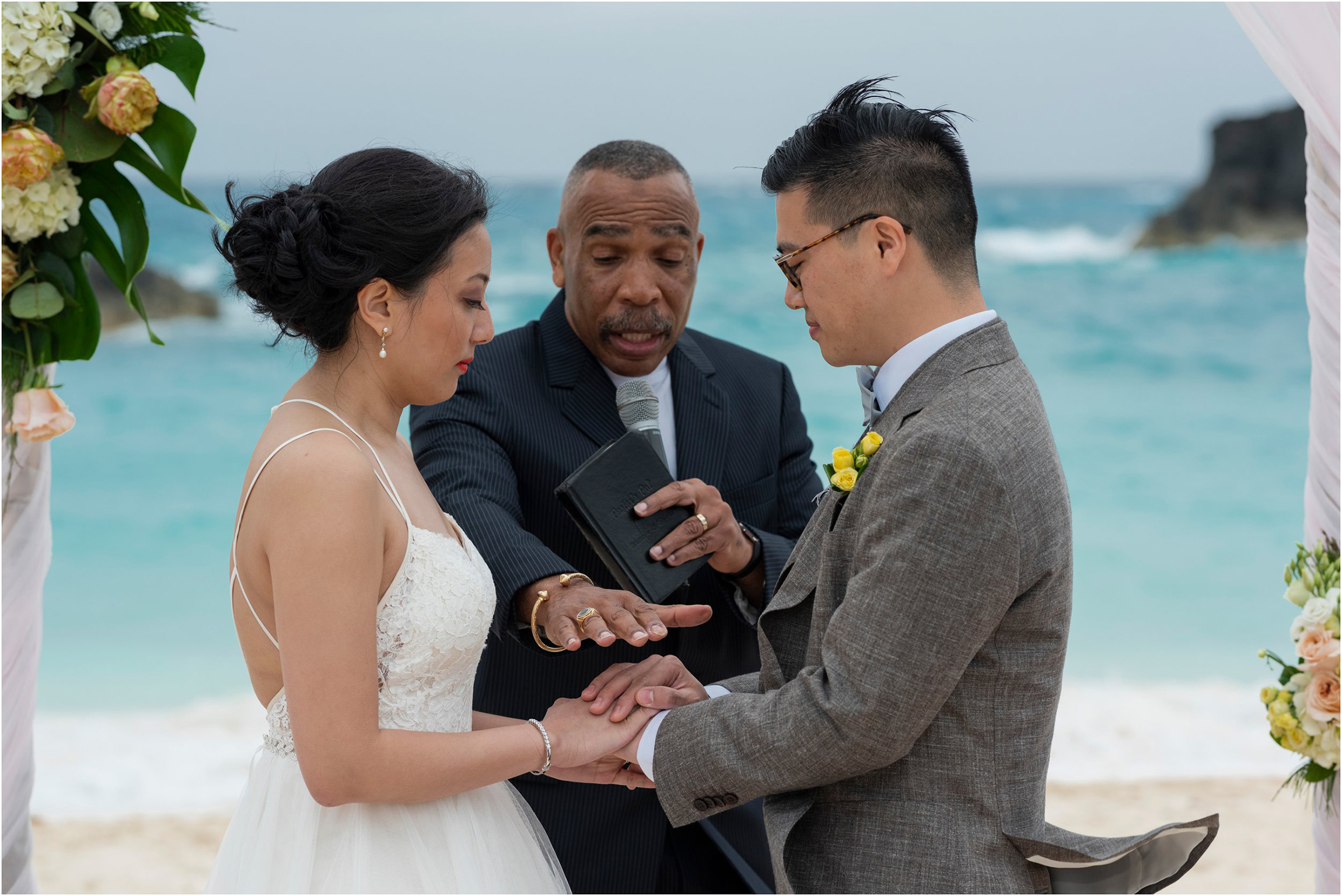 ©FianderFoto_Bermuda Wedding Photographer_Fairmont Southampton_Amy_Wilson_085.jpg