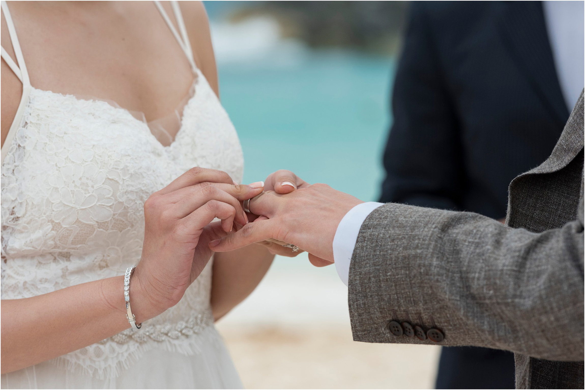 ©FianderFoto_Bermuda Wedding Photographer_Fairmont Southampton_Amy_Wilson_084.jpg