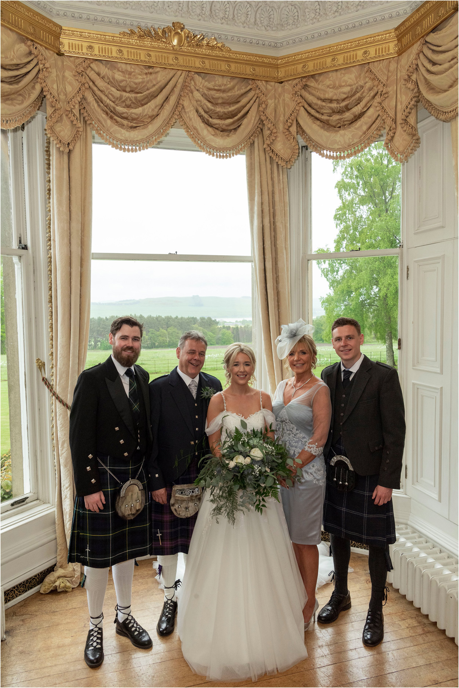 ©FianderFoto_Scotland Wedding Photographer_Errol Park Estate_Janine_Karl_097.jpg
