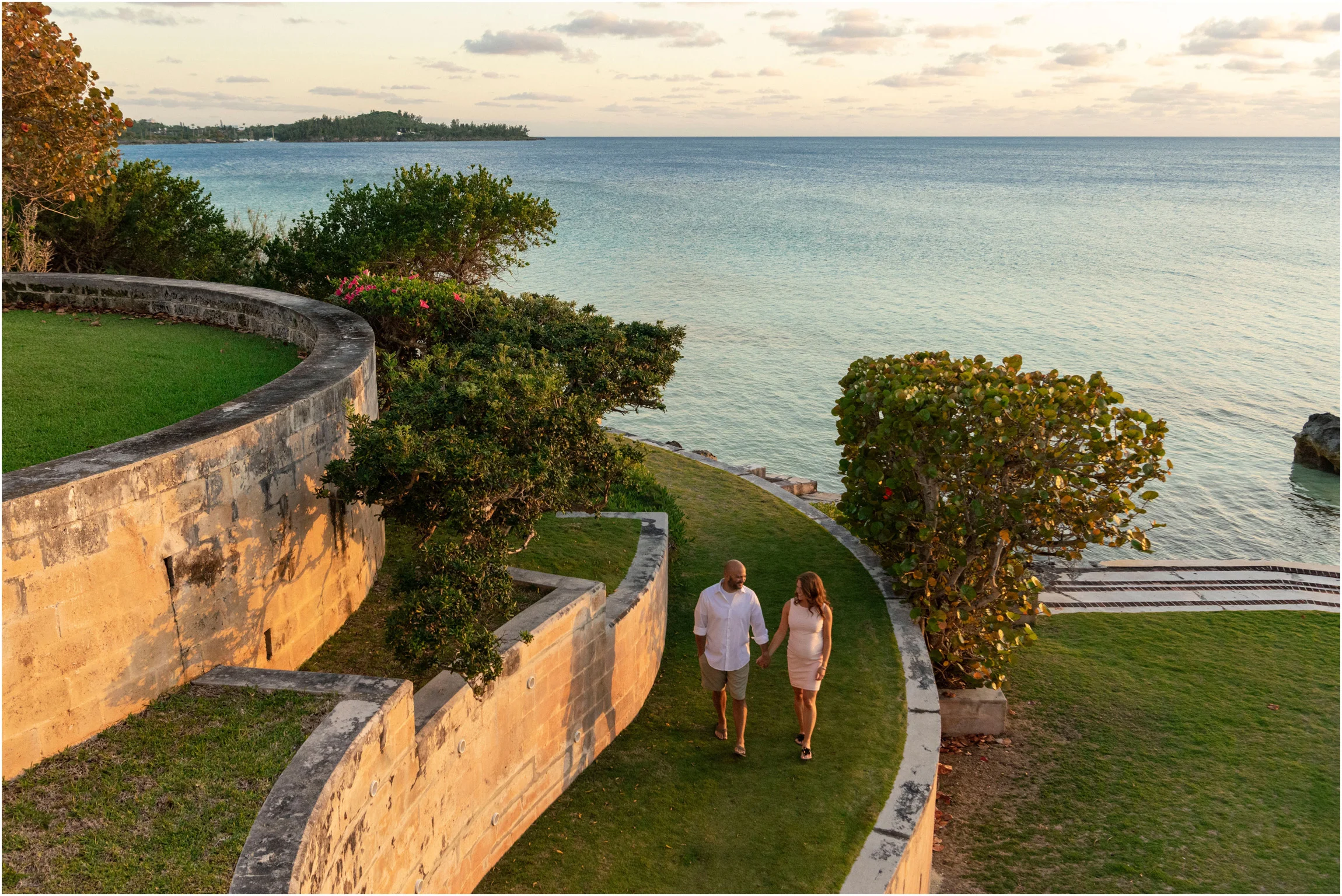 ©FianderFoto_Bermuda Maternity Photographer_Elys Harbour_Ft Scaur_Airbnb_Victoria_Mike_026.jpg