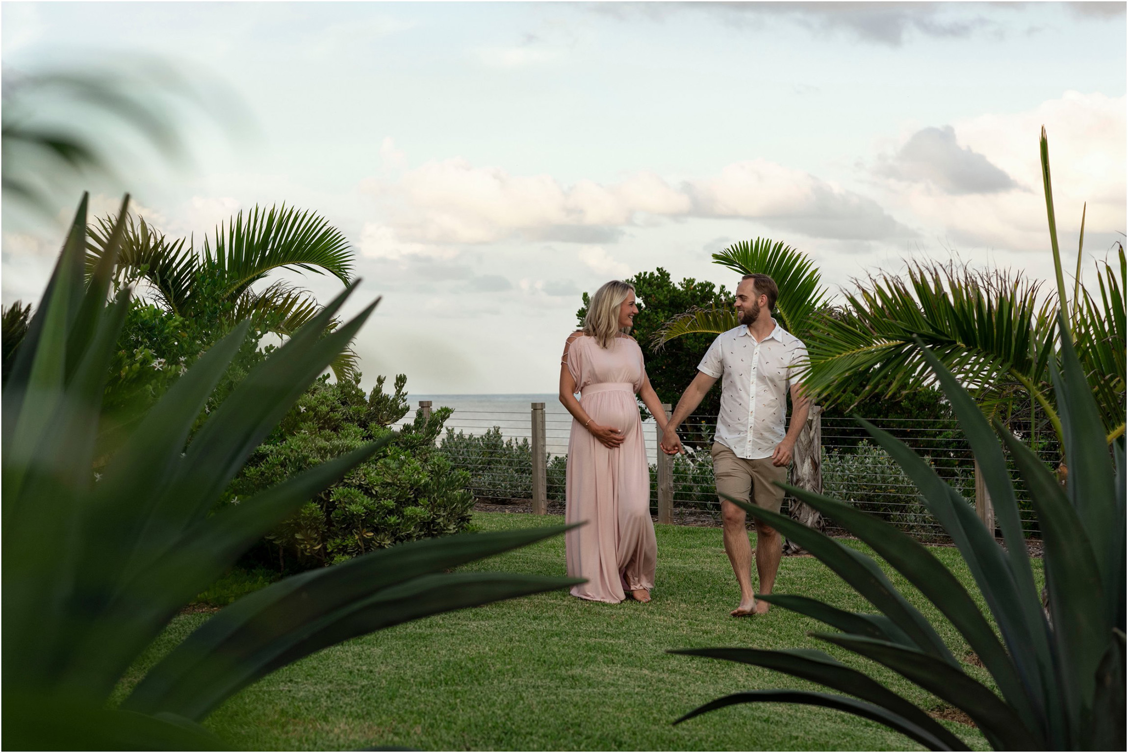 ©FianderFoto_Bermuda_Tom Moore's Jungle_Proposal Maternity Photographer_Erika_Andy_030.jpg