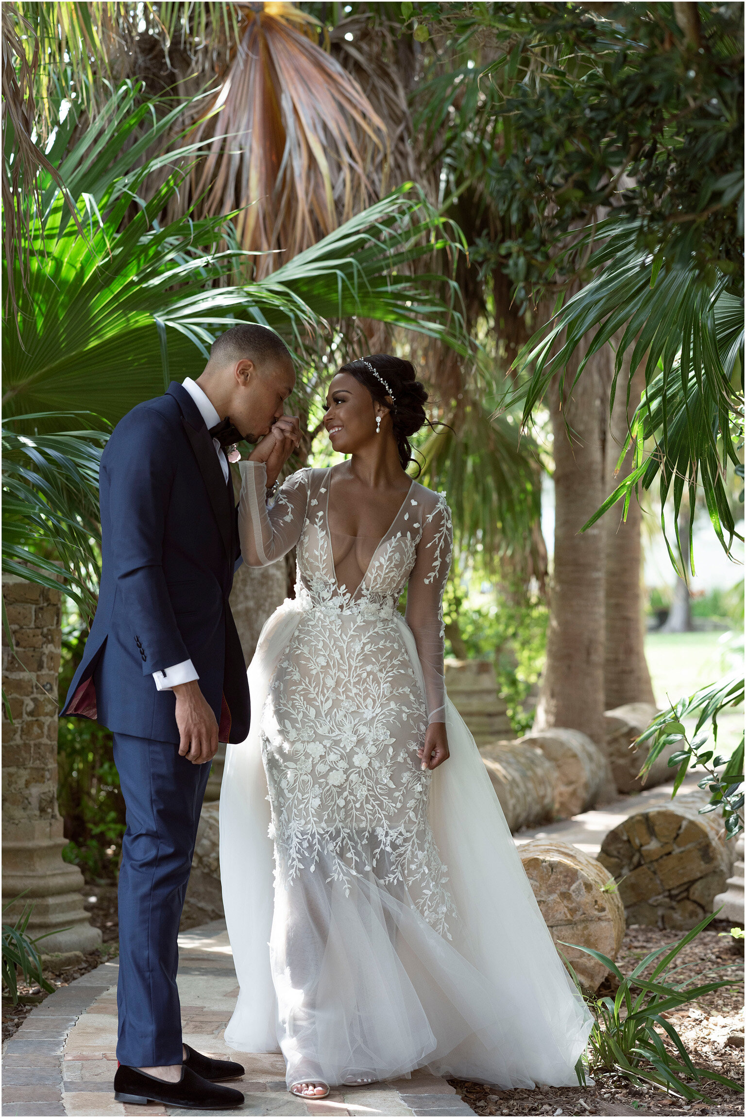 ©Fiander Foto_Bermuda Wedding Photographer_Unfinished Church_Janeese_Kyle_011.jpg