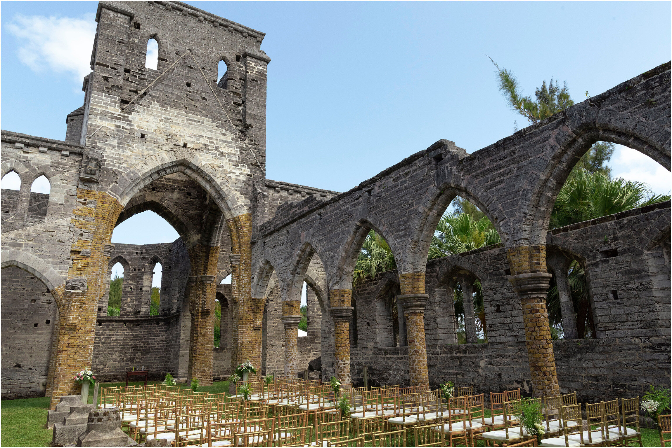 ©Fiander Foto_Bermuda Wedding Photographer_Unfinished Church_Janeese_Kyle_055.jpg