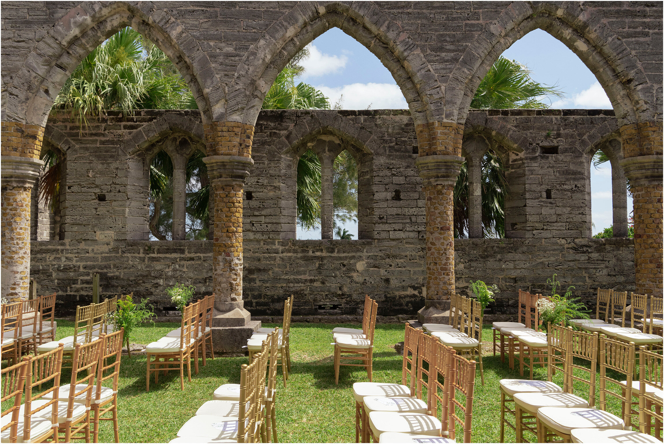©Fiander Foto_Bermuda Wedding Photographer_Unfinished Church_Janeese_Kyle_057.jpg