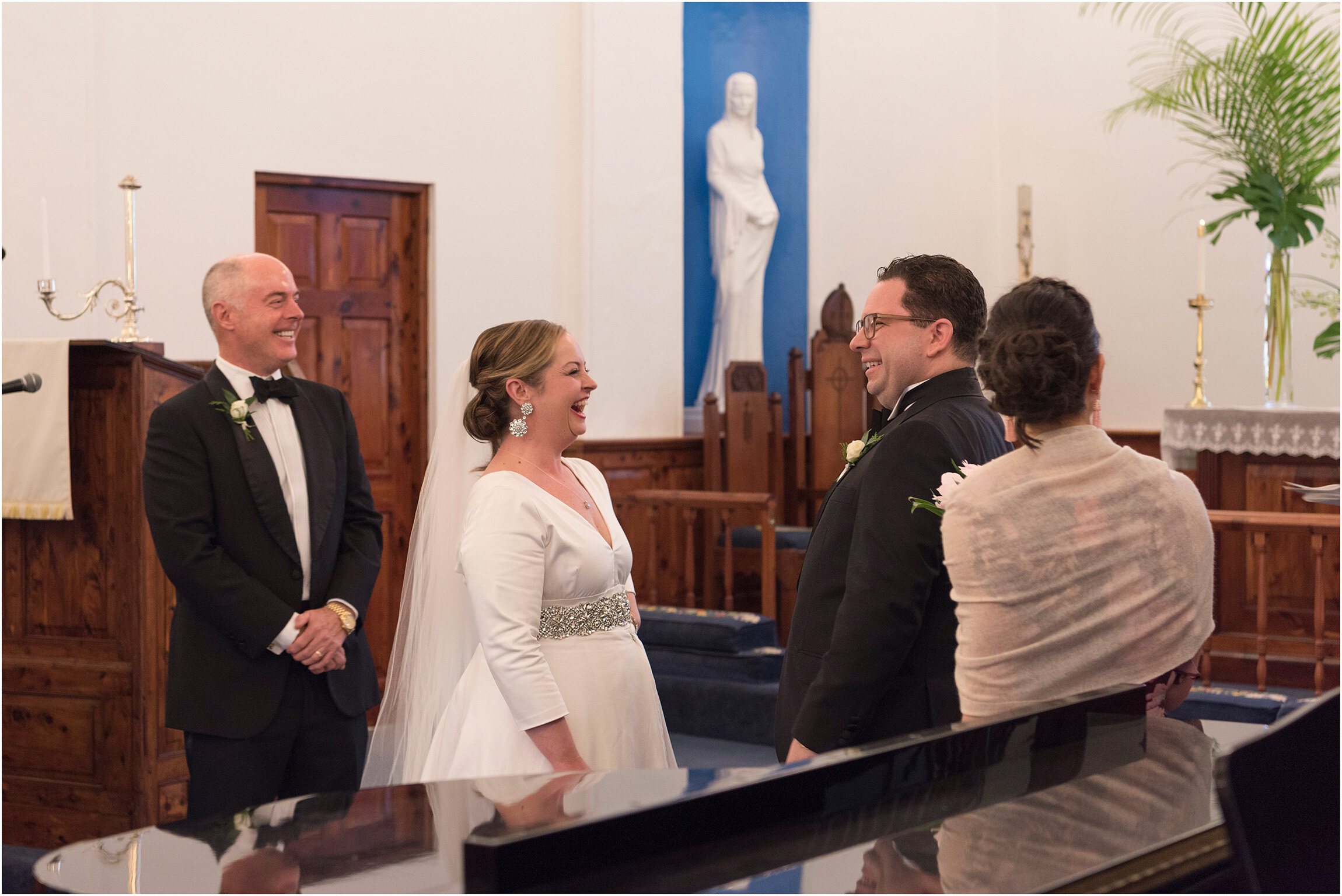 ©FianderFoto_Coral Beach Club_Bermuda_Wedding_CM_037.jpg