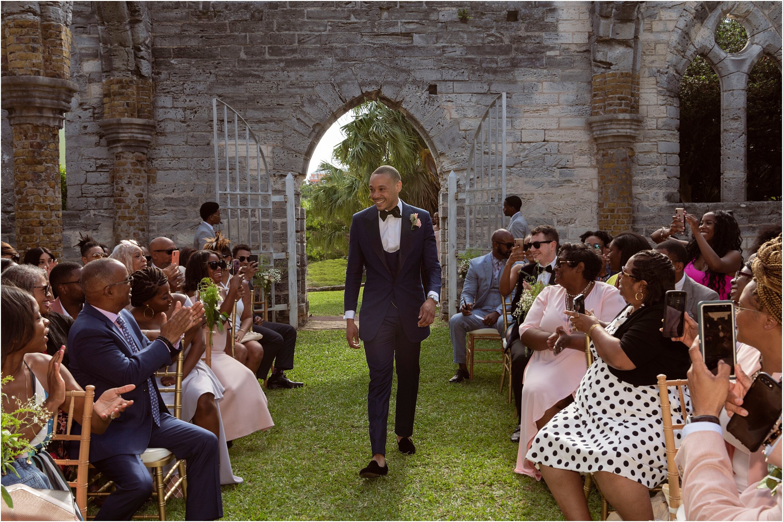 ©FianderFoto_Bermuda_Unfinished Church Wedding Photographer_5.jpg