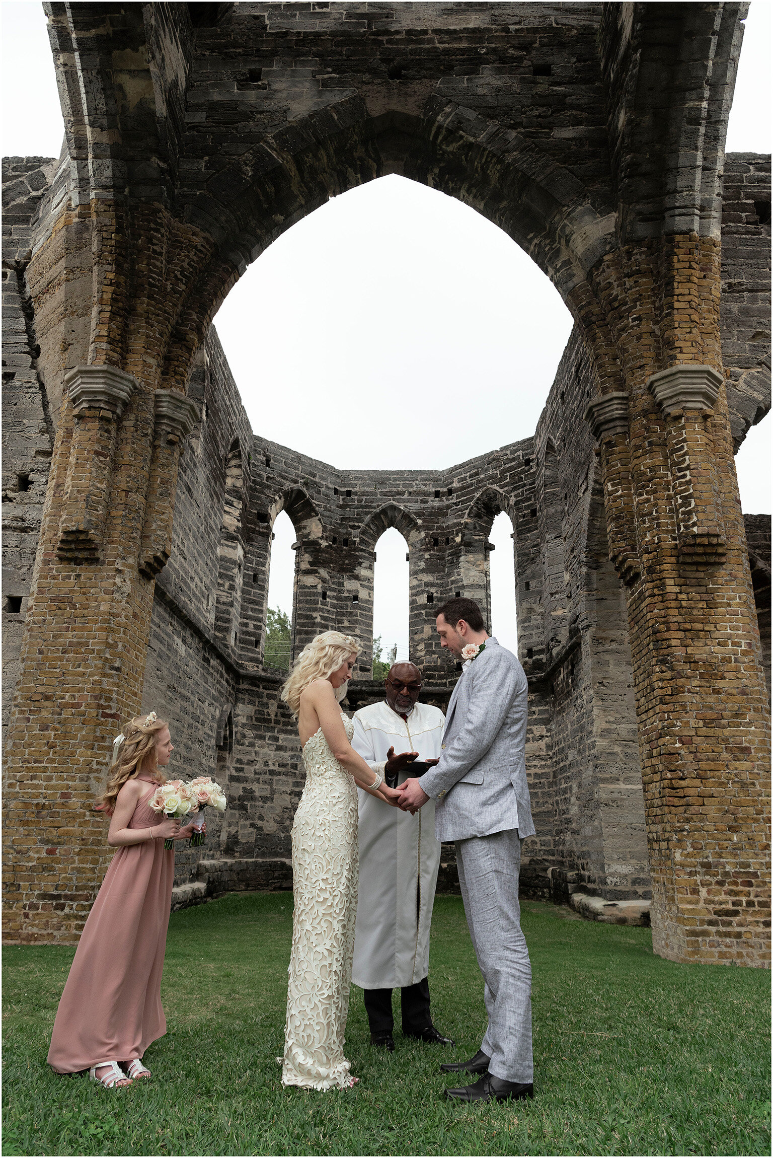 Bermuda Elopement_©Fiander Foto_Grotto Bay Resort_043.jpg