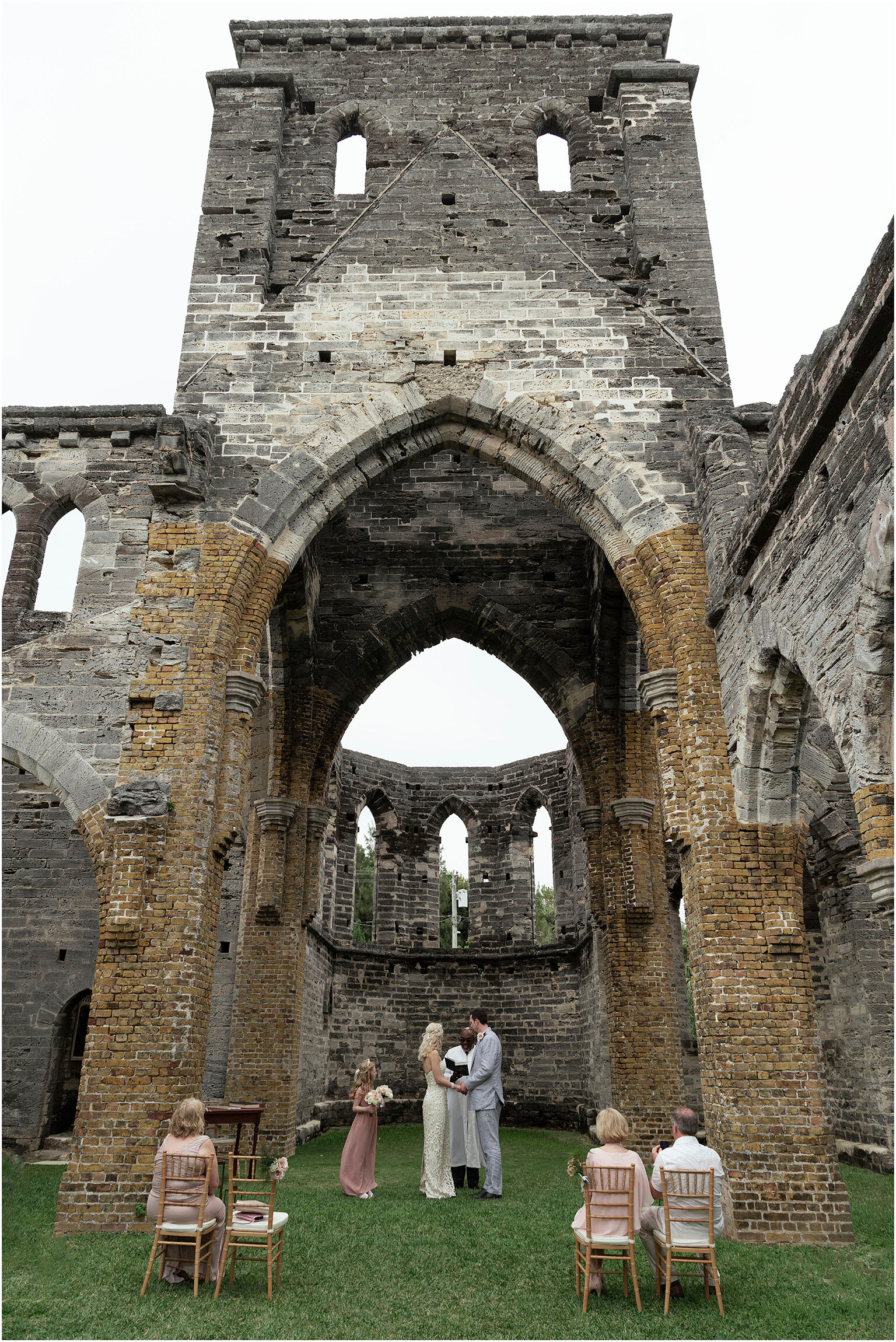 Bermuda Elopement_©Fiander Foto_Grotto Bay Resort_051.jpg