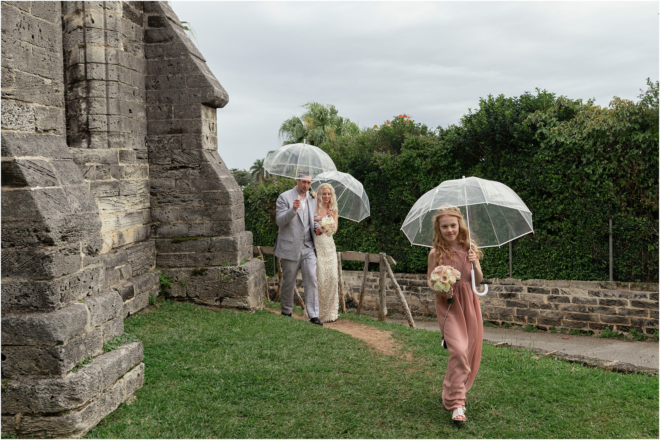 Bermuda Elopement_©Fiander Foto_Grotto Bay Resort_074.jpg