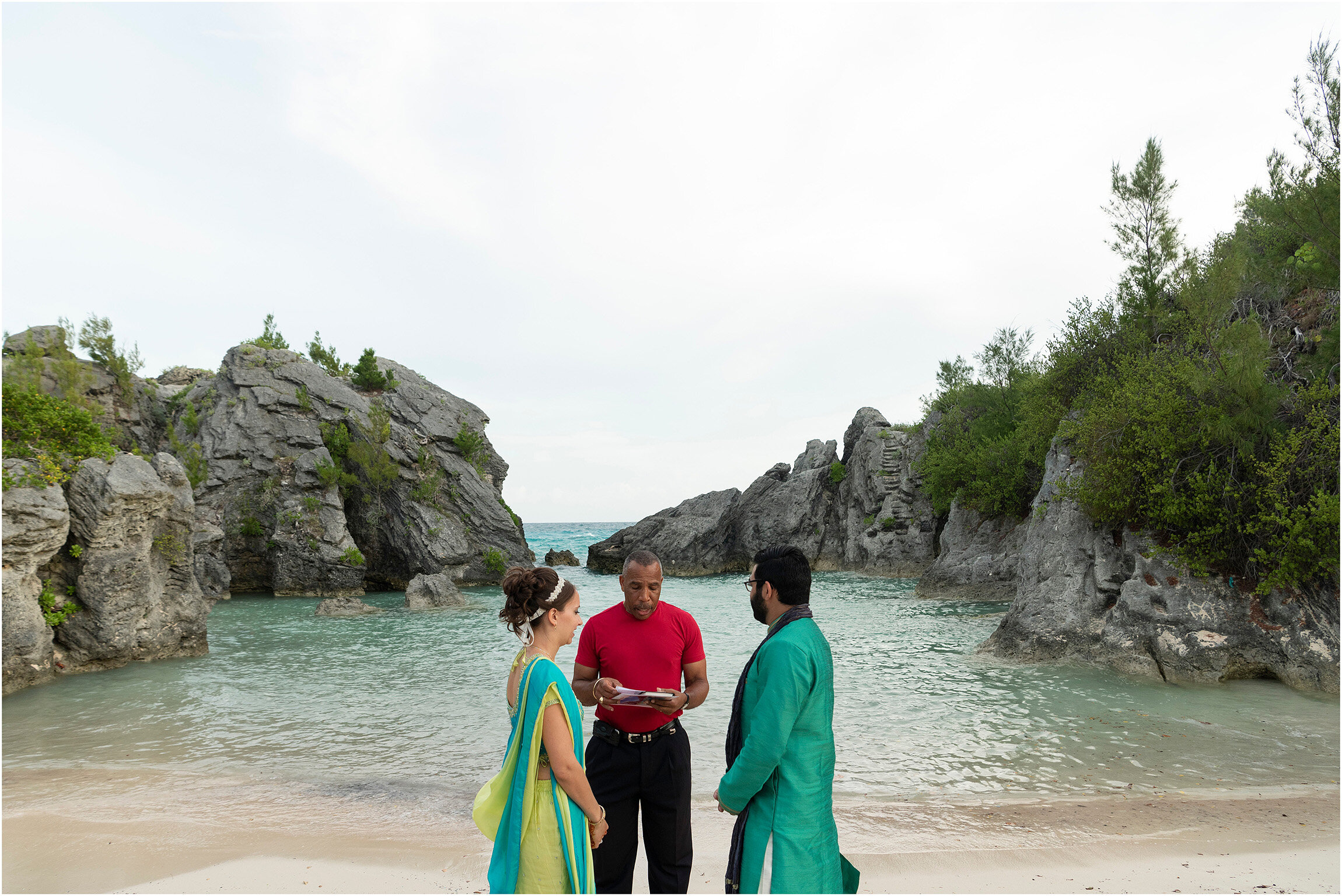 Hindu Wedding Bermuda_©FianderFoto_Jobsons Cove Elopement_002.jpg