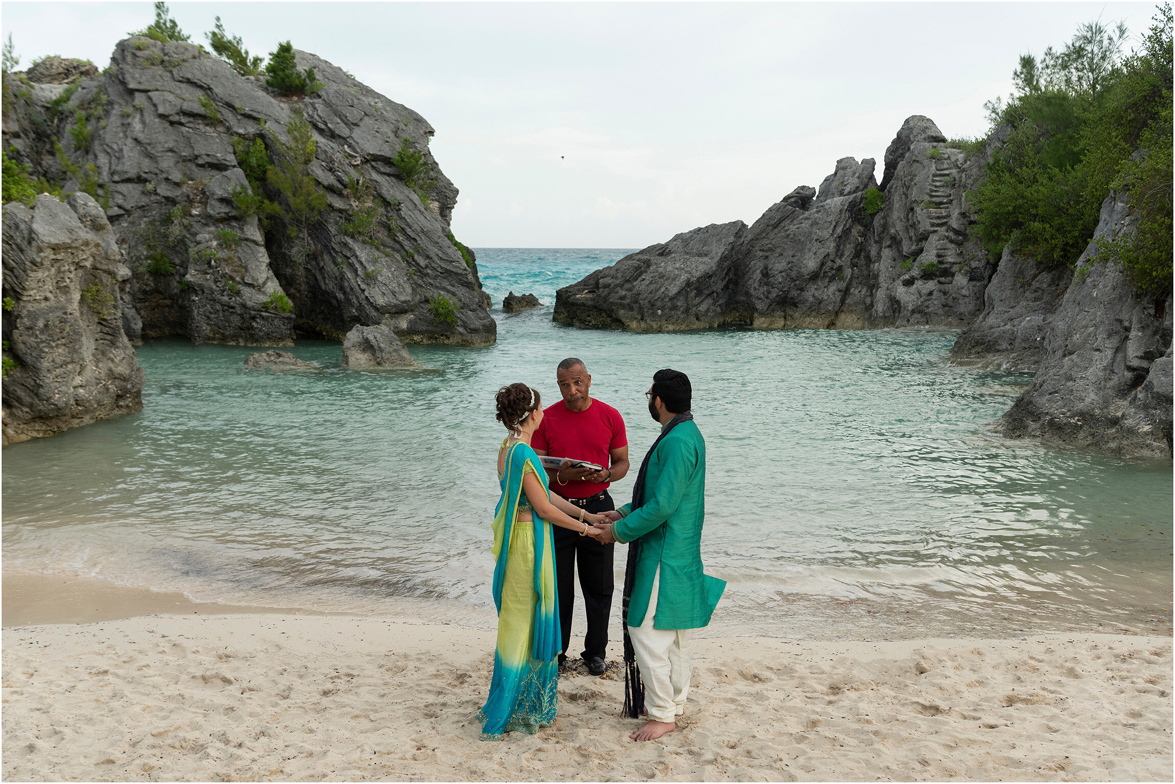 Hindu Wedding Bermuda_©FianderFoto_Jobsons Cove Elopement_005.jpg